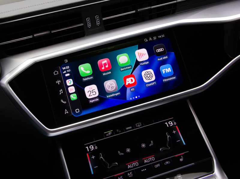 Audi A6 Avant 55 TFSI e quattro Competition S-Line Edition — photo 31