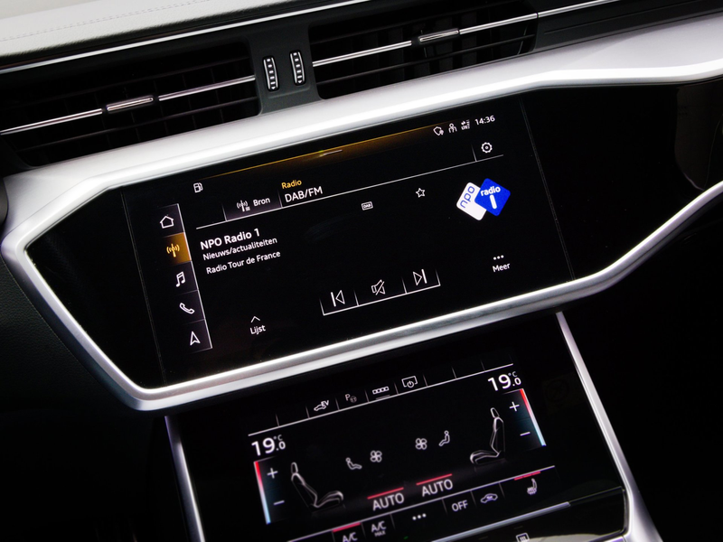 Audi A6 Avant 55 TFSI e quattro Competition S-Line Edition — photo 44