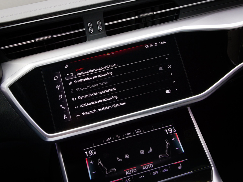 Audi A6 Avant 55 TFSI e quattro Competition S-Line Edition — photo 41