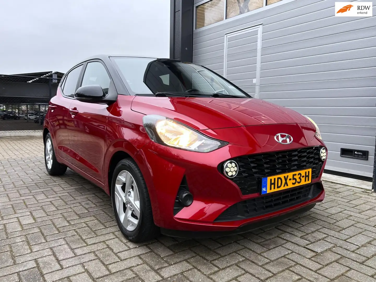 Hyundai i10 1.2i Intro Edition - Navigatie - Stuur-/Stoelverwa Rojo - 1