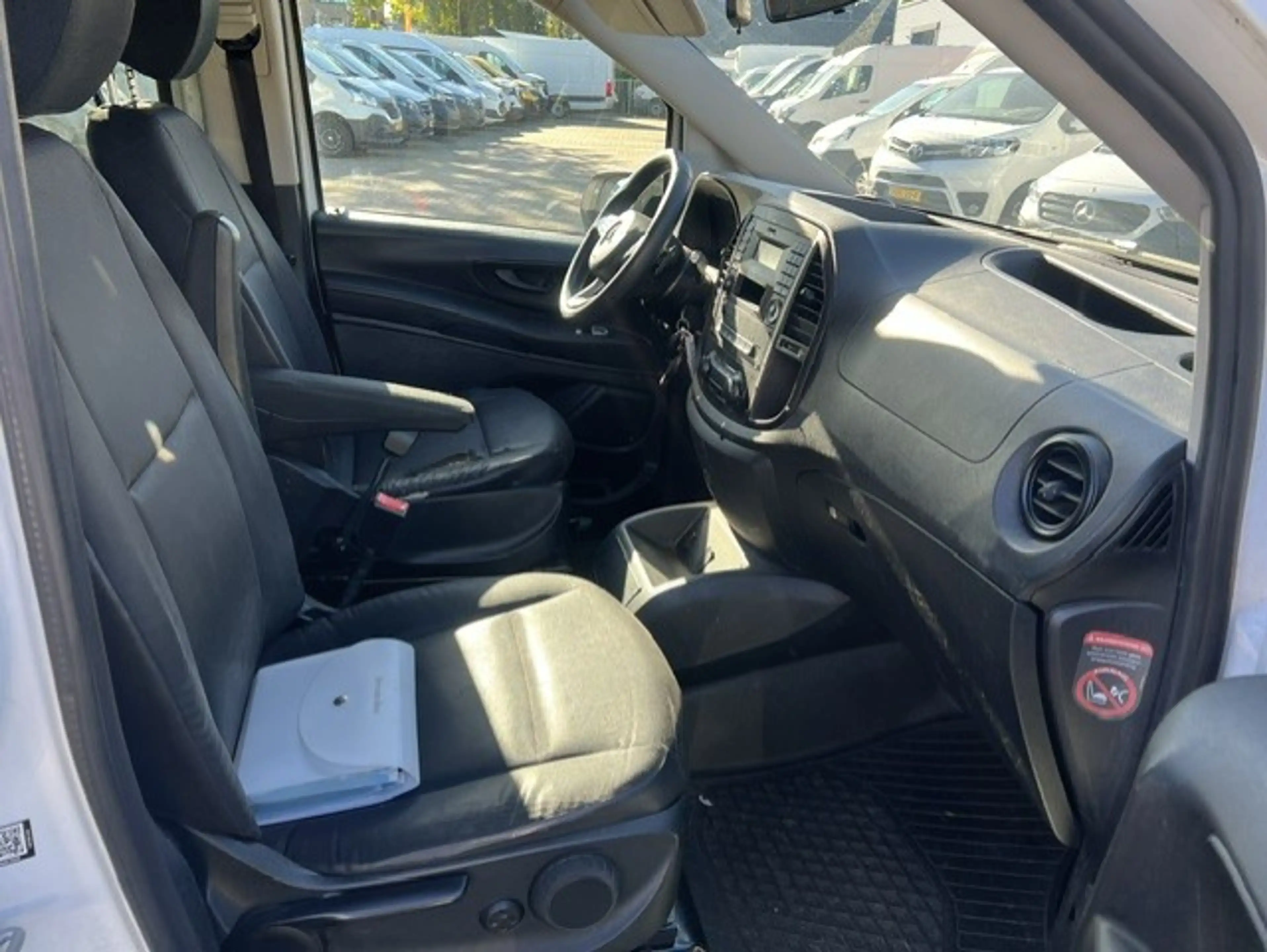 Mercedes-Benz Vito Tourer 116 CDI 120KW Lang PKW BRIEF 8P AUT. KLIMA — photo 6