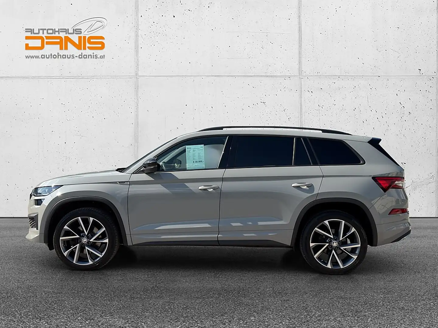 Skoda Kodiaq 2,0 TDI 4x4 Sportline DSG AHV/Winterpaket/20" Grau - 2