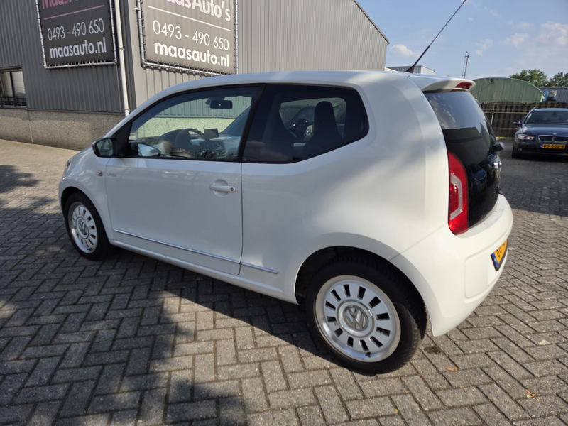 Volkswagen up! 1.0 high up! White uitvoering airco 1 eigenaar !!! — photo 25