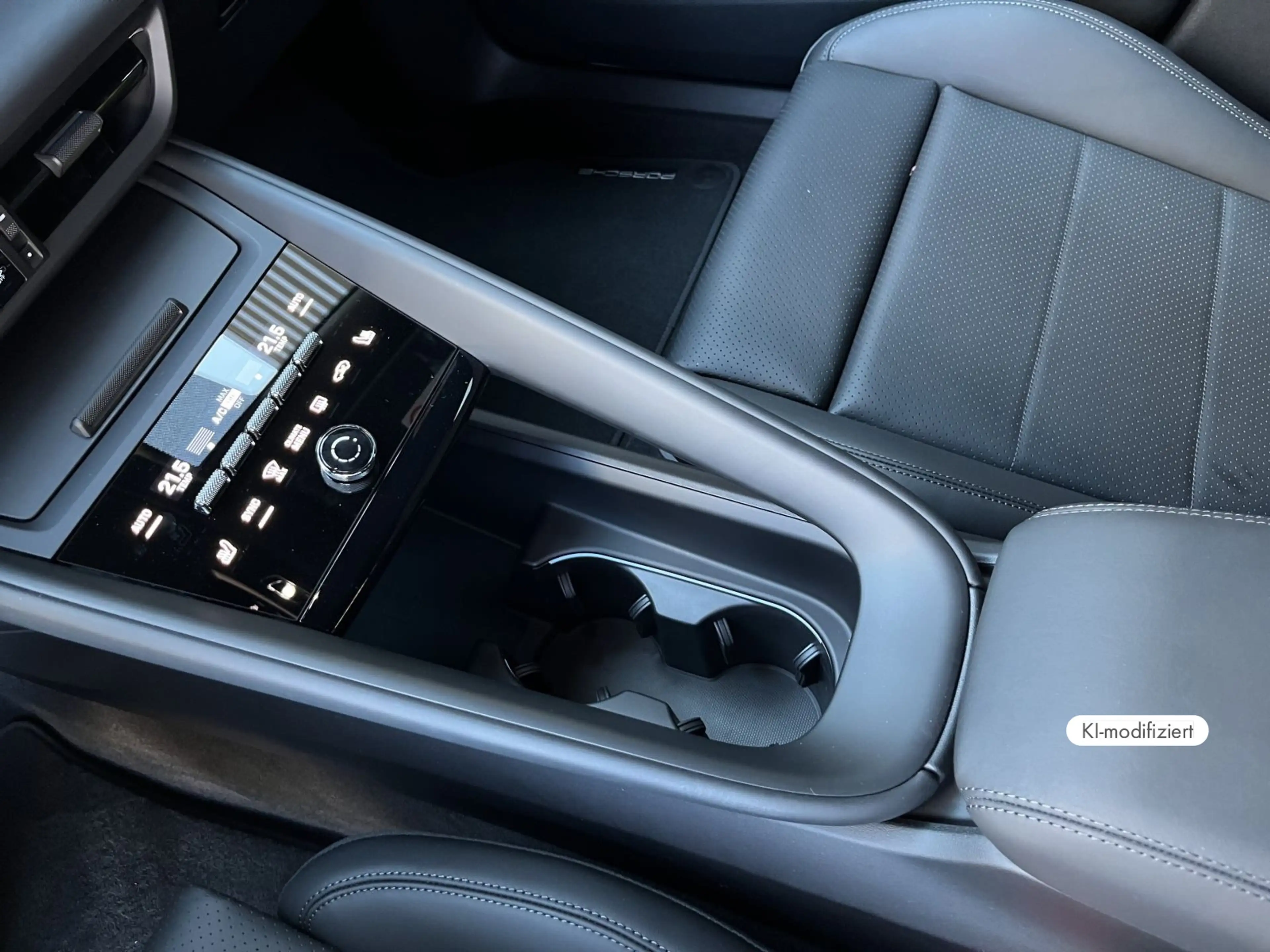 Porsche Macan Luftf.Pano,Abstandsreg. — photo 14