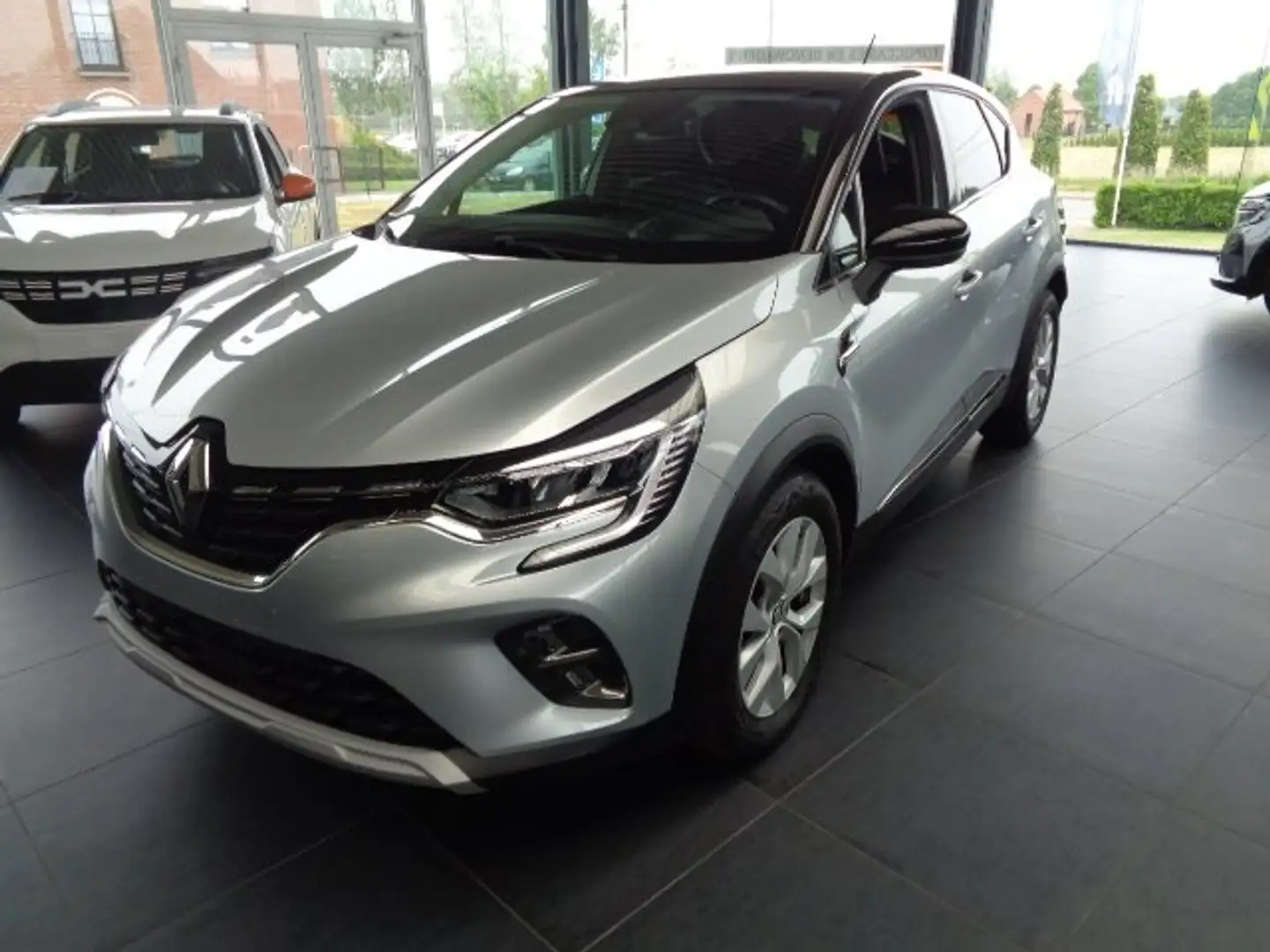 Renault Captur 1.33 TCe Intens EDC GPF (EU6D) Zilver - 2