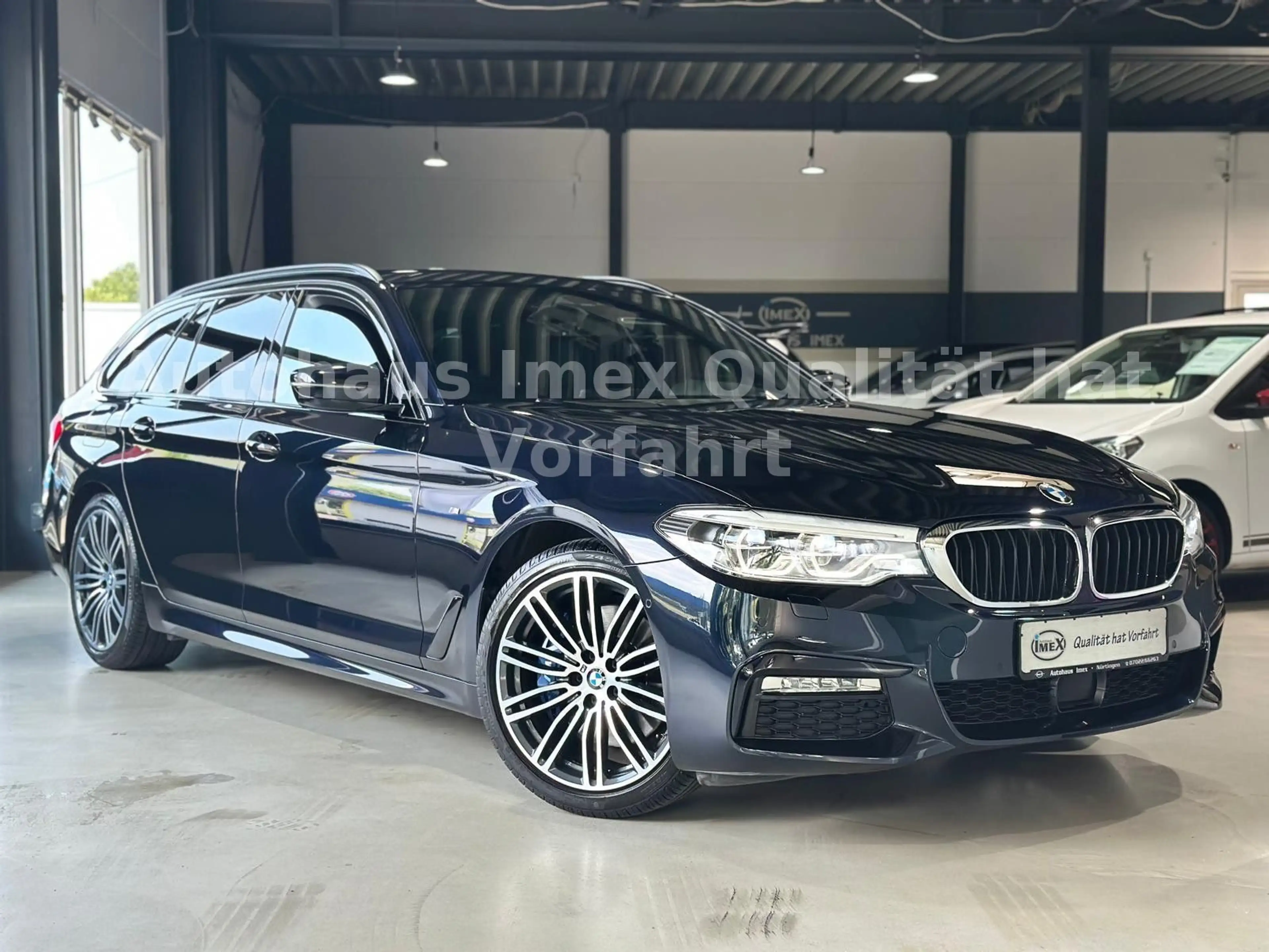 BMW 530 i M Sport*HUD*RHKAM*KEYLESS*ACC*LED*LEDER — photo 3