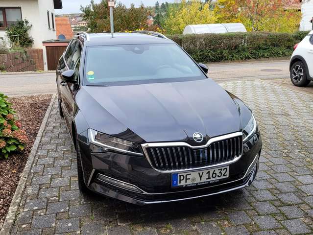 Imagine Skoda Superb Superb Combi 2.0 TDI DSG L