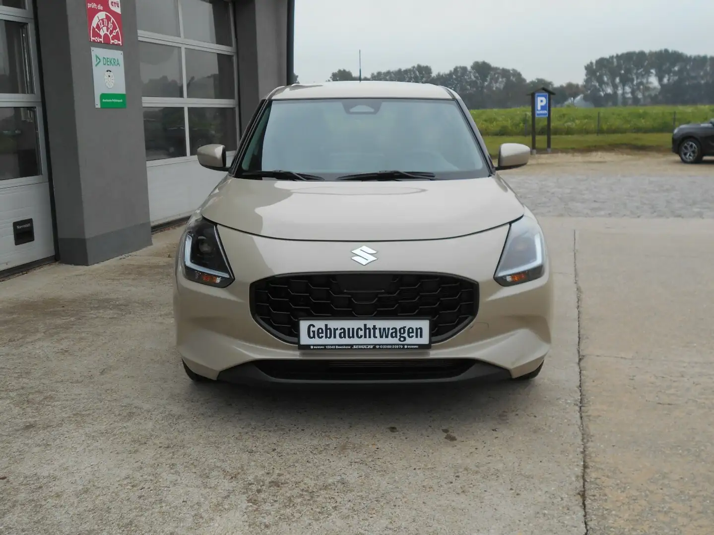 Suzuki Swift 1.2 Dualjet Hybrid 61 kW Comfort Beige - 2