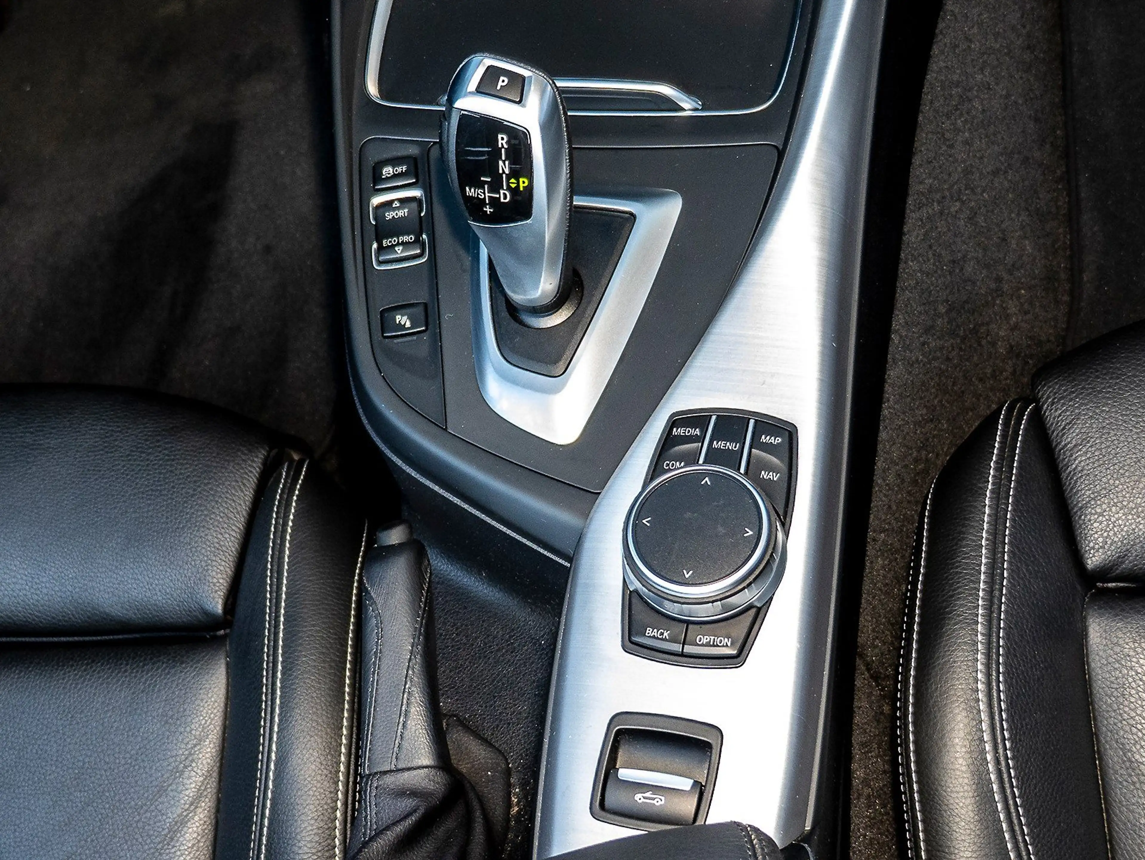 BMW 220 i Cabrio Aut Sport Line H/Ksound LED 1VB Navi-Pro — photo 9