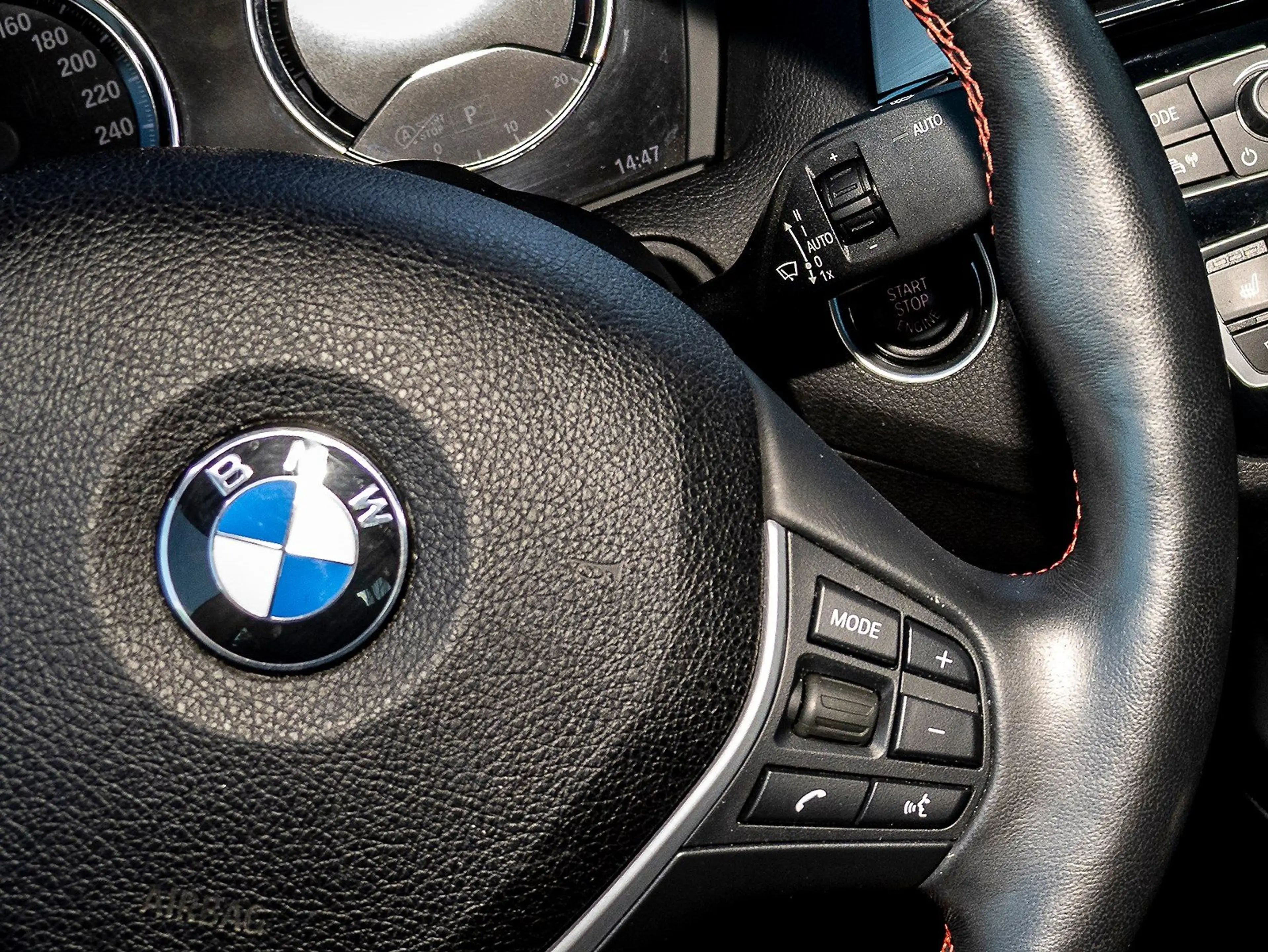 BMW 220 i Cabrio Aut Sport Line H/Ksound LED 1VB Navi-Pro — photo 13
