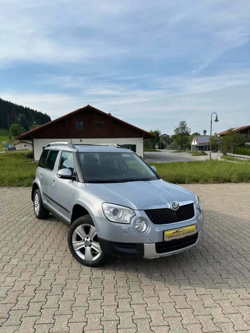 Skoda Yeti YETI+1HAND+4x4NUR+75.500 km+ VOLLAUSSTATTUNG+AHK Blau - 1