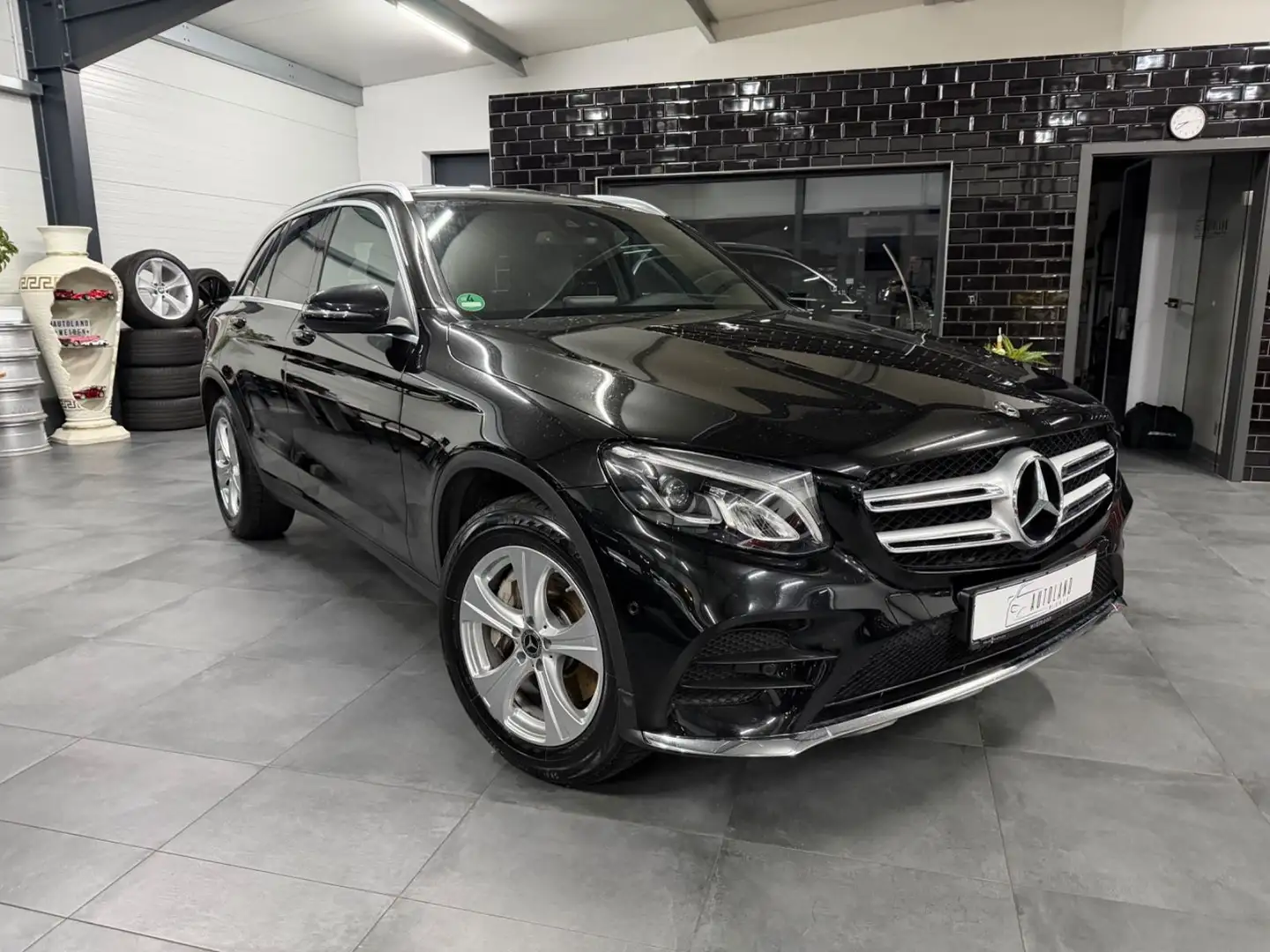 Mercedes-Benz GLC 250 GLC GLC 250 d 4Matic AMG Schwarz - 1