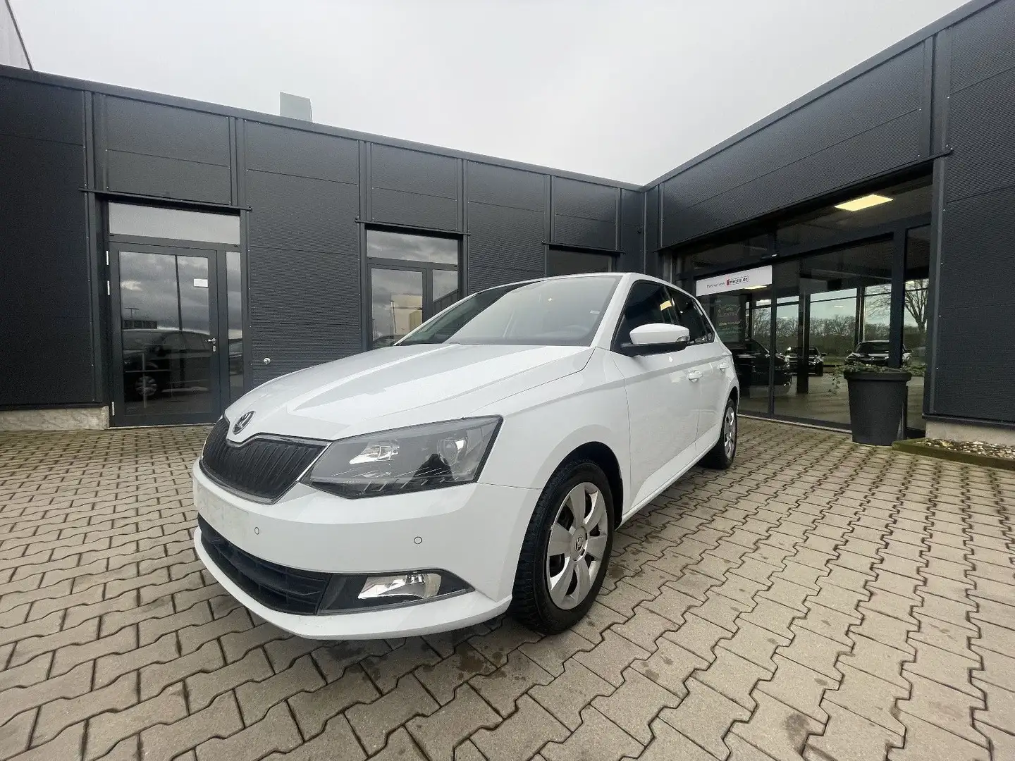 Skoda Fabia 1.0 Ambition Blanco - 1