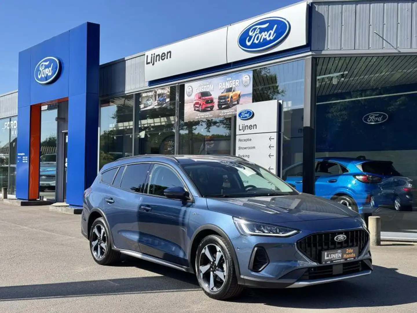 Ford Focus Clipper MHEV Active - Automaat Blauw - 1