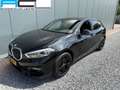 BMW 118 1-serie 118i 140pk Automaat High Executive Sportli Zwart - thumbnail 1
