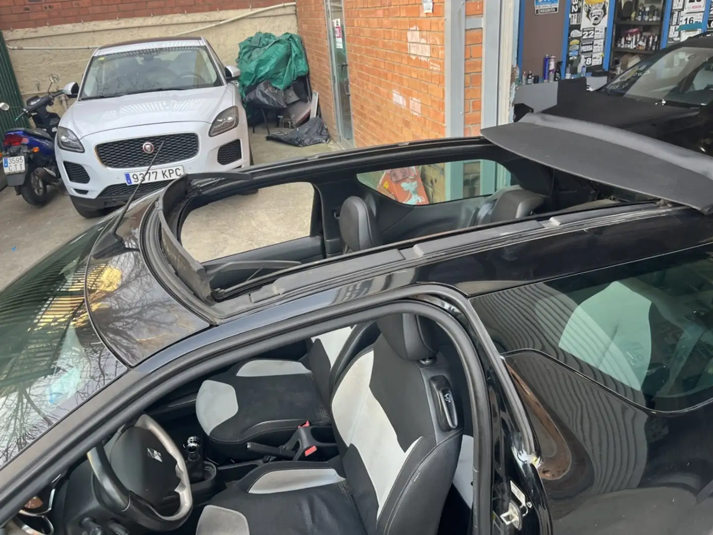 Citroen DS3 Cabrio 1.2 VTi PureTech Design 82 - 2