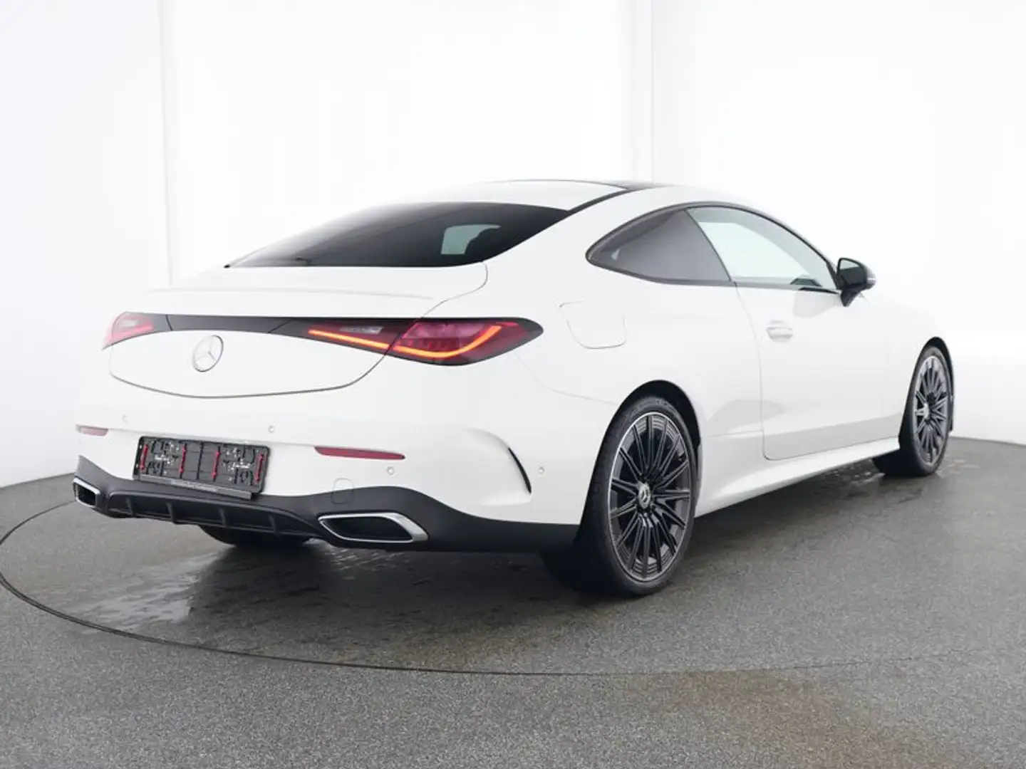 Mercedes-Benz CLE 300 4MATIC Coupé AMG/PANO/DIGITAL/BURM. Weiß - 2