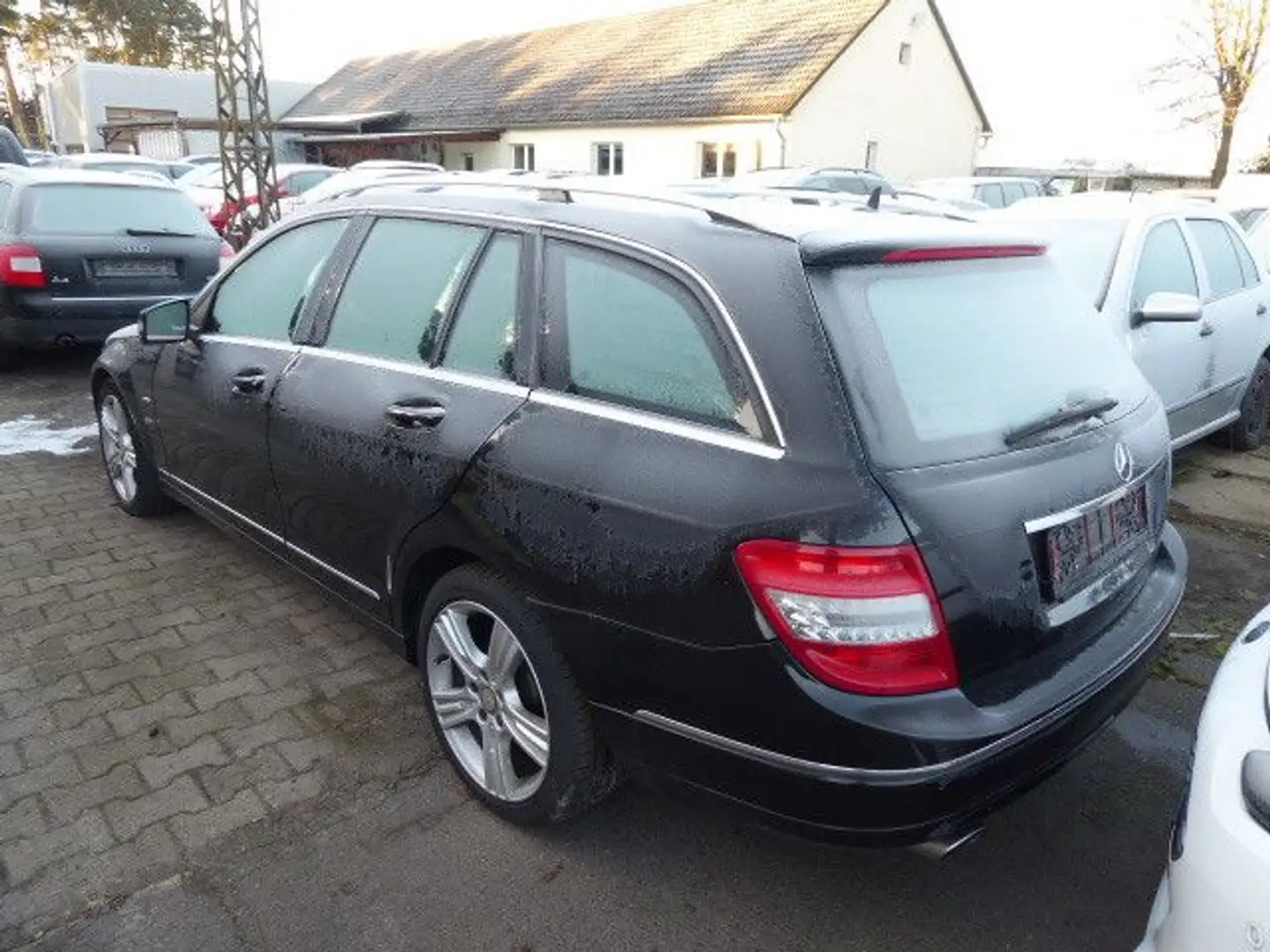 Mercedes-Benz C 220 T Special Edition Schwarz - 2
