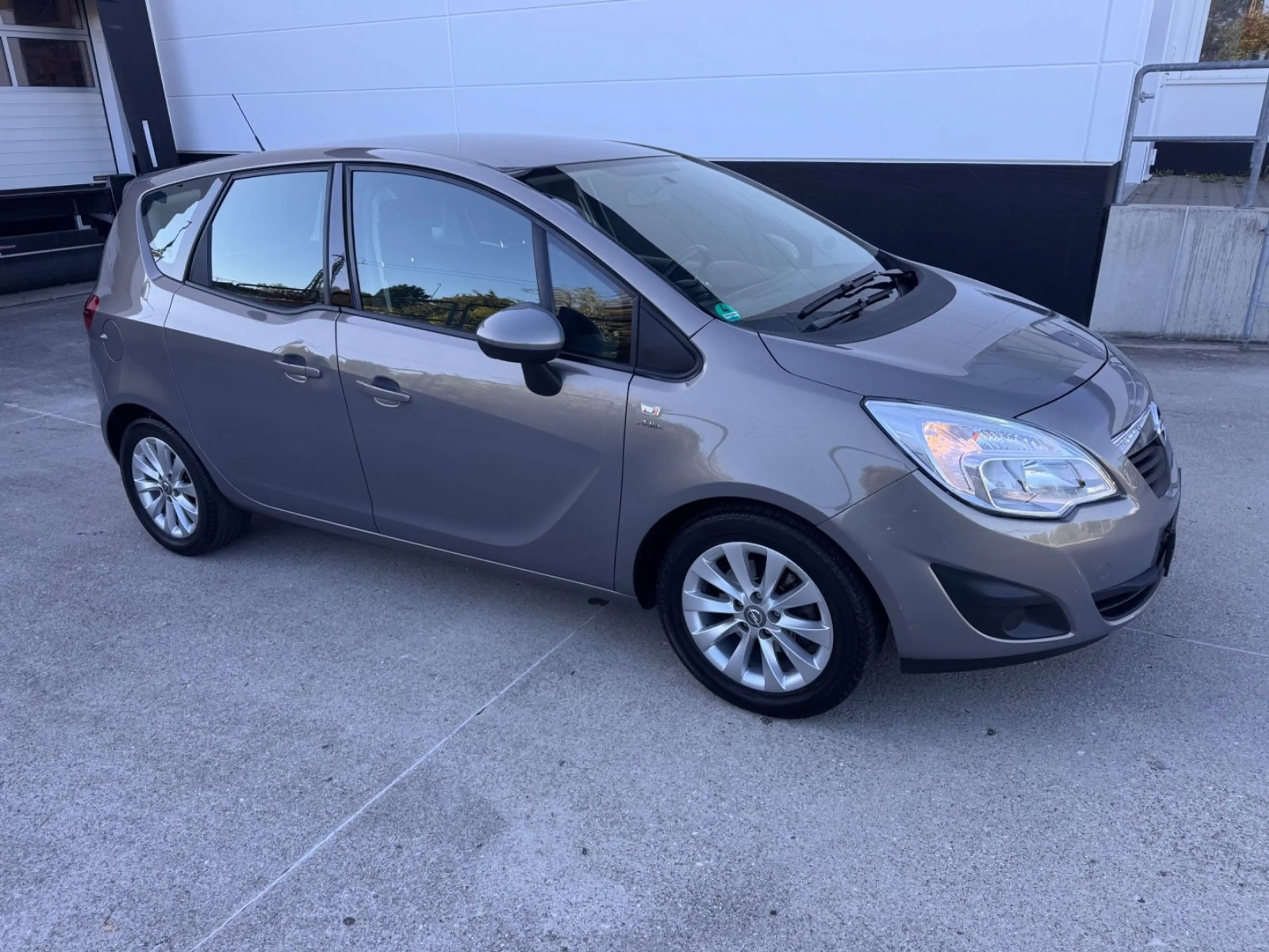 Opel Meriva B 1,4 Active Automatik PDC ALU — photo 7