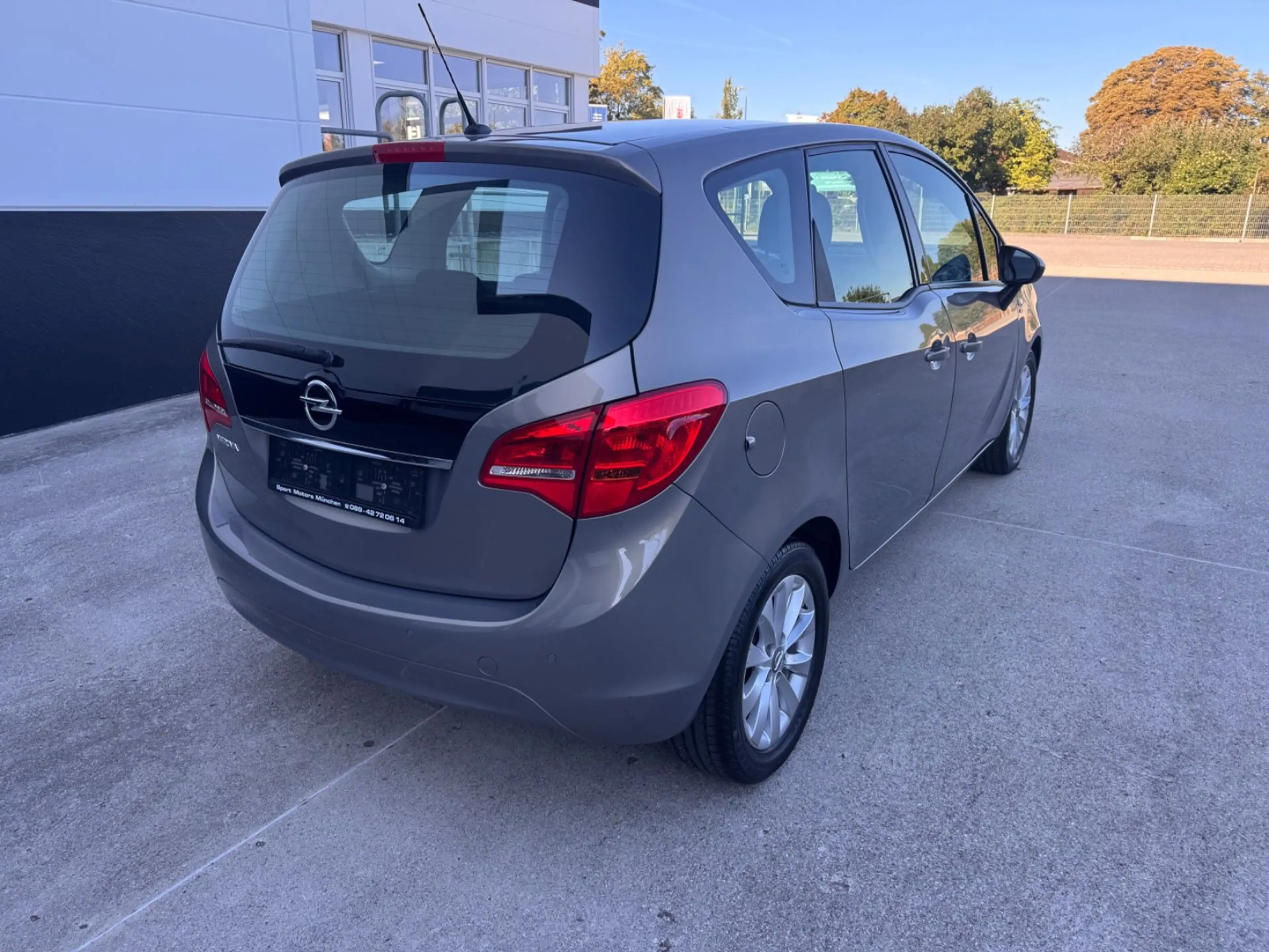 Opel Meriva B 1,4 Active Automatik PDC ALU — photo 5