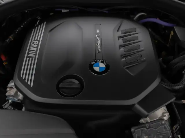 BMW 3 Series view 14