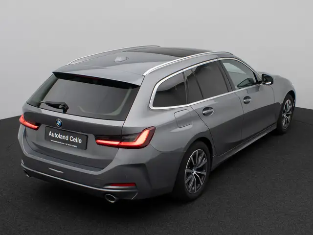 BMW 3 Series view 7