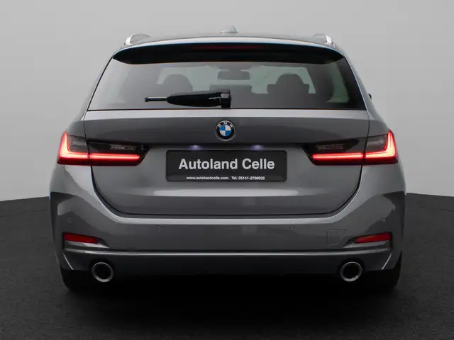 BMW 3 Series view 8