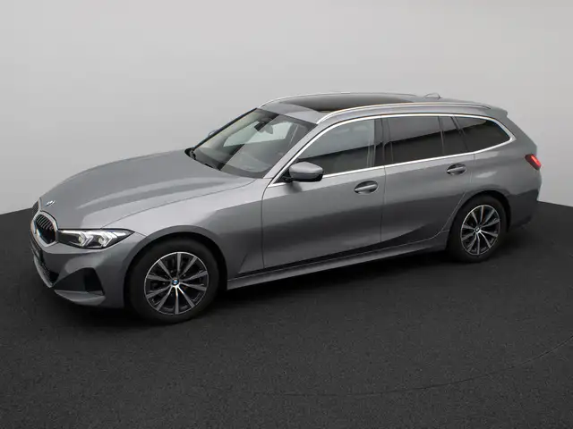 BMW 3 Series view 12