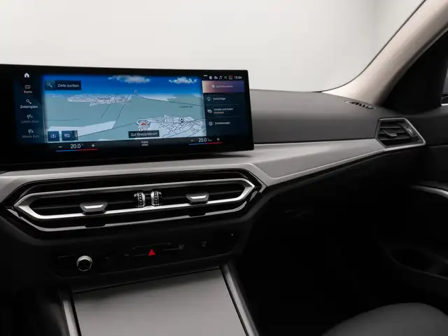 BMW 3 Series view 21