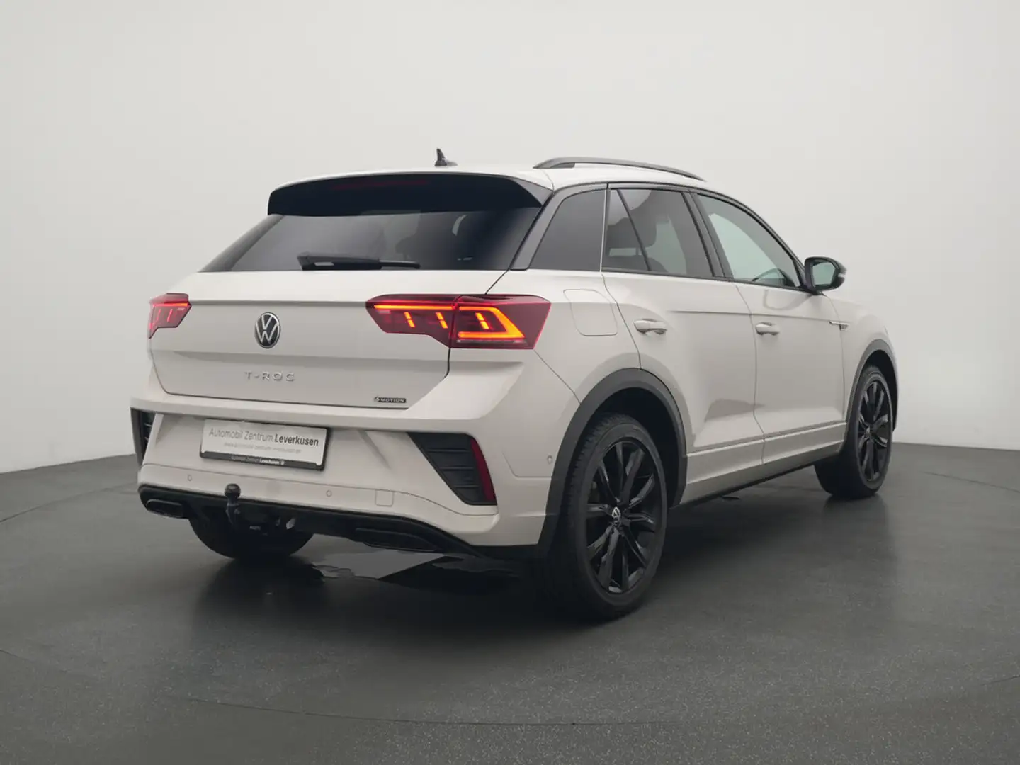 Volkswagen T-Roc R-Line 4Motion DSG MATRIX SHZ VIRT CARPLAY Schwarz - 2