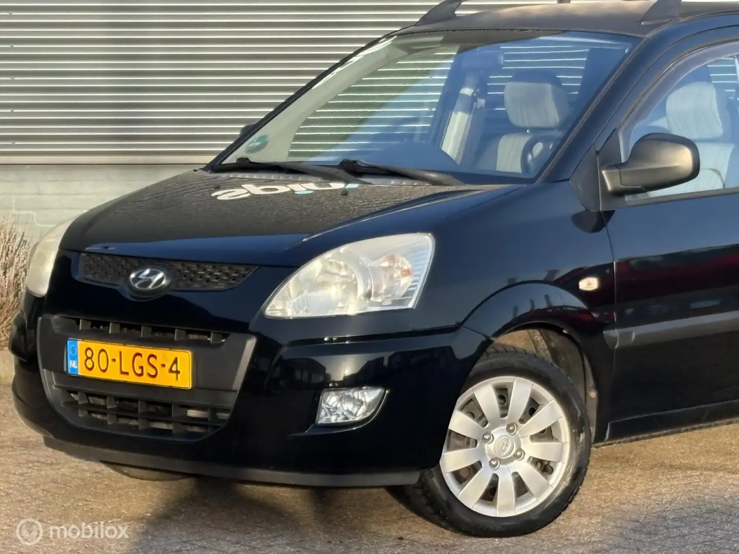 Hyundai Matrix 1.6i Dynamic - Airco - Elektrische ramen - Negro - 2
