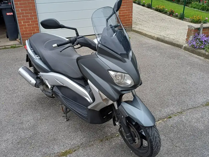 Yamaha XMAX 125 - foto 3