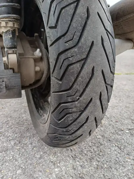 Yamaha XMAX 125 - foto 8