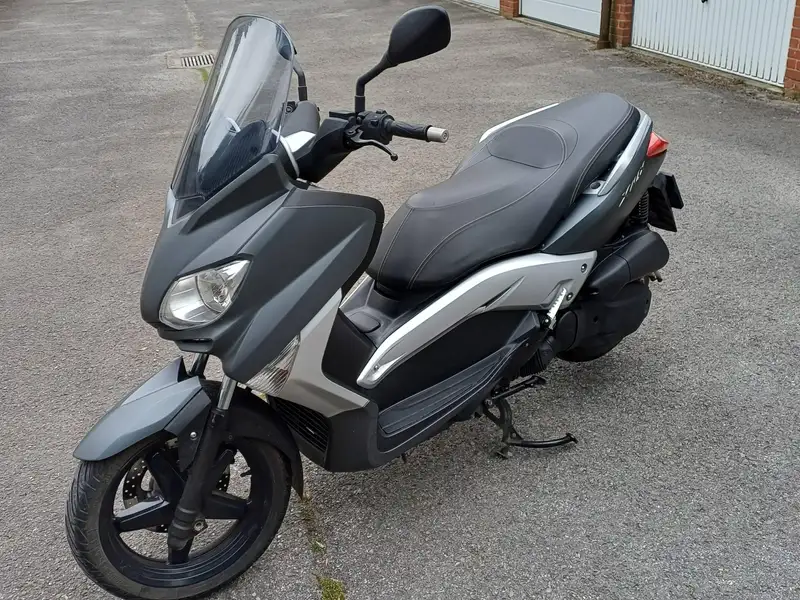 Yamaha XMAX 125 - foto 5