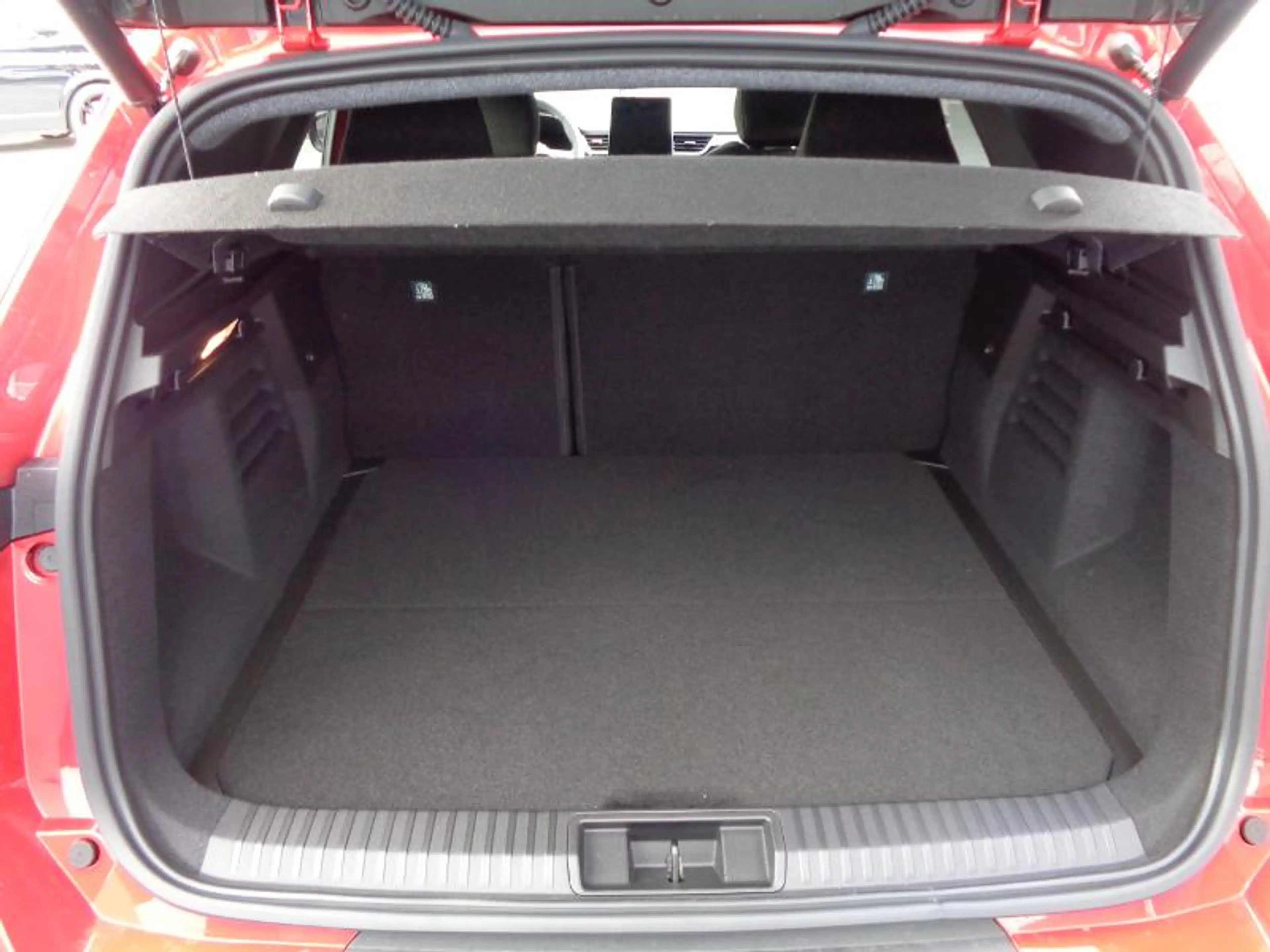 Mitsubishi Grandis Intro Edition 1.8 Hybrid — photo 6