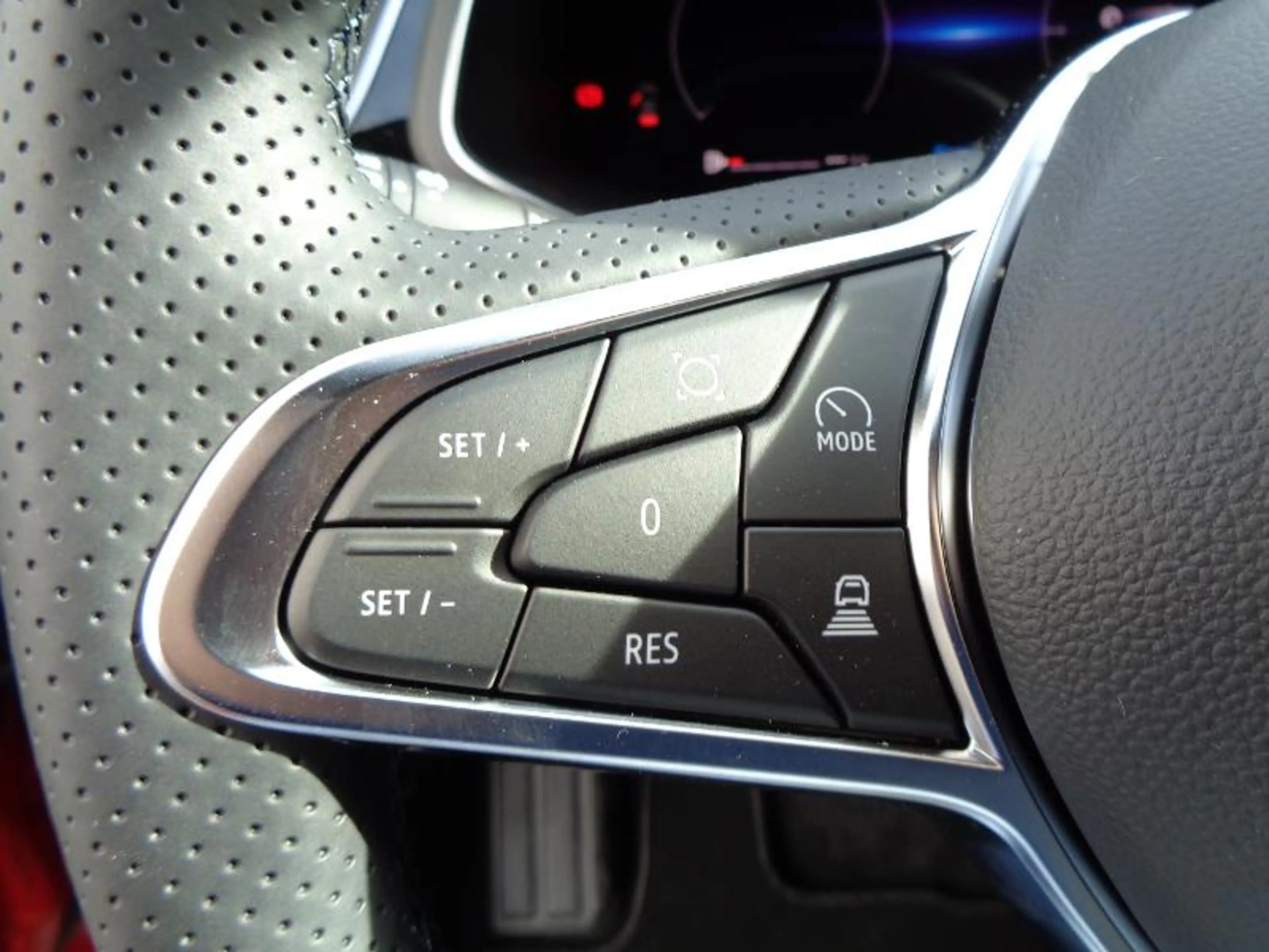 Mitsubishi Grandis Intro Edition 1.8 Hybrid — photo 15