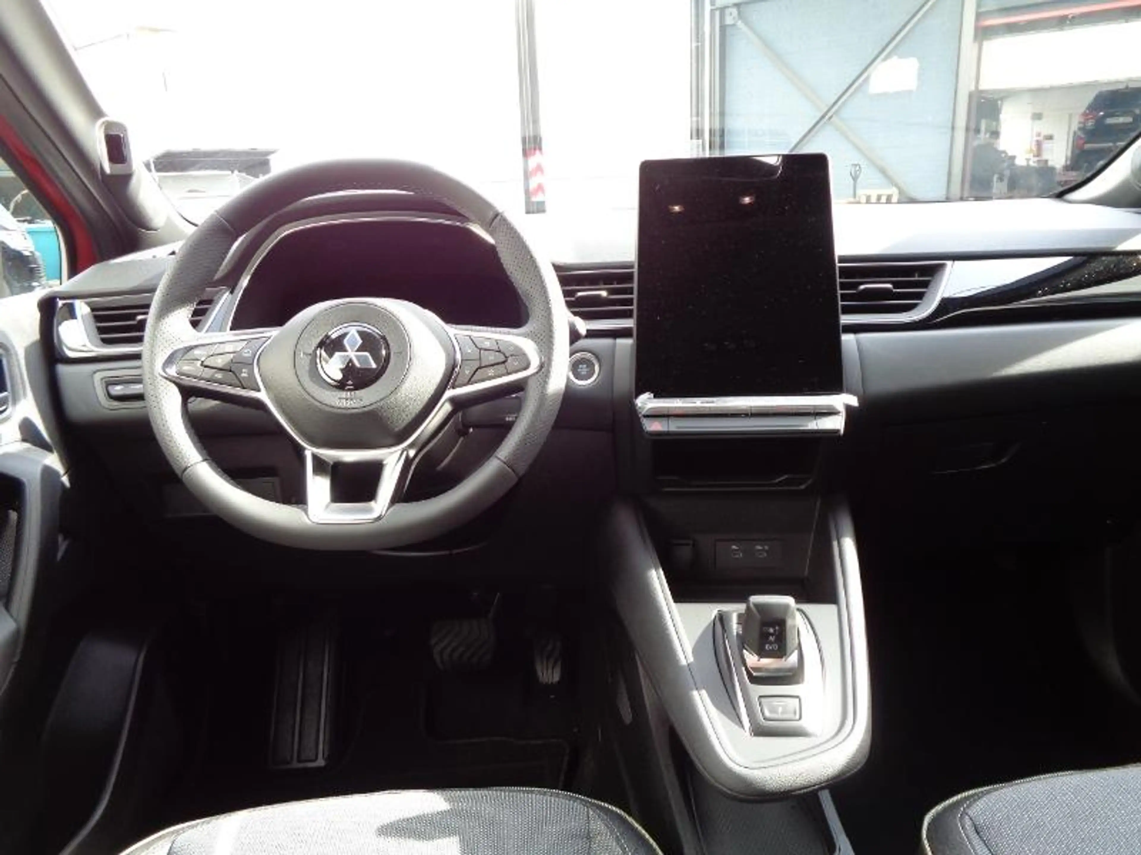 Mitsubishi Grandis Intro Edition 1.8 Hybrid — photo 8