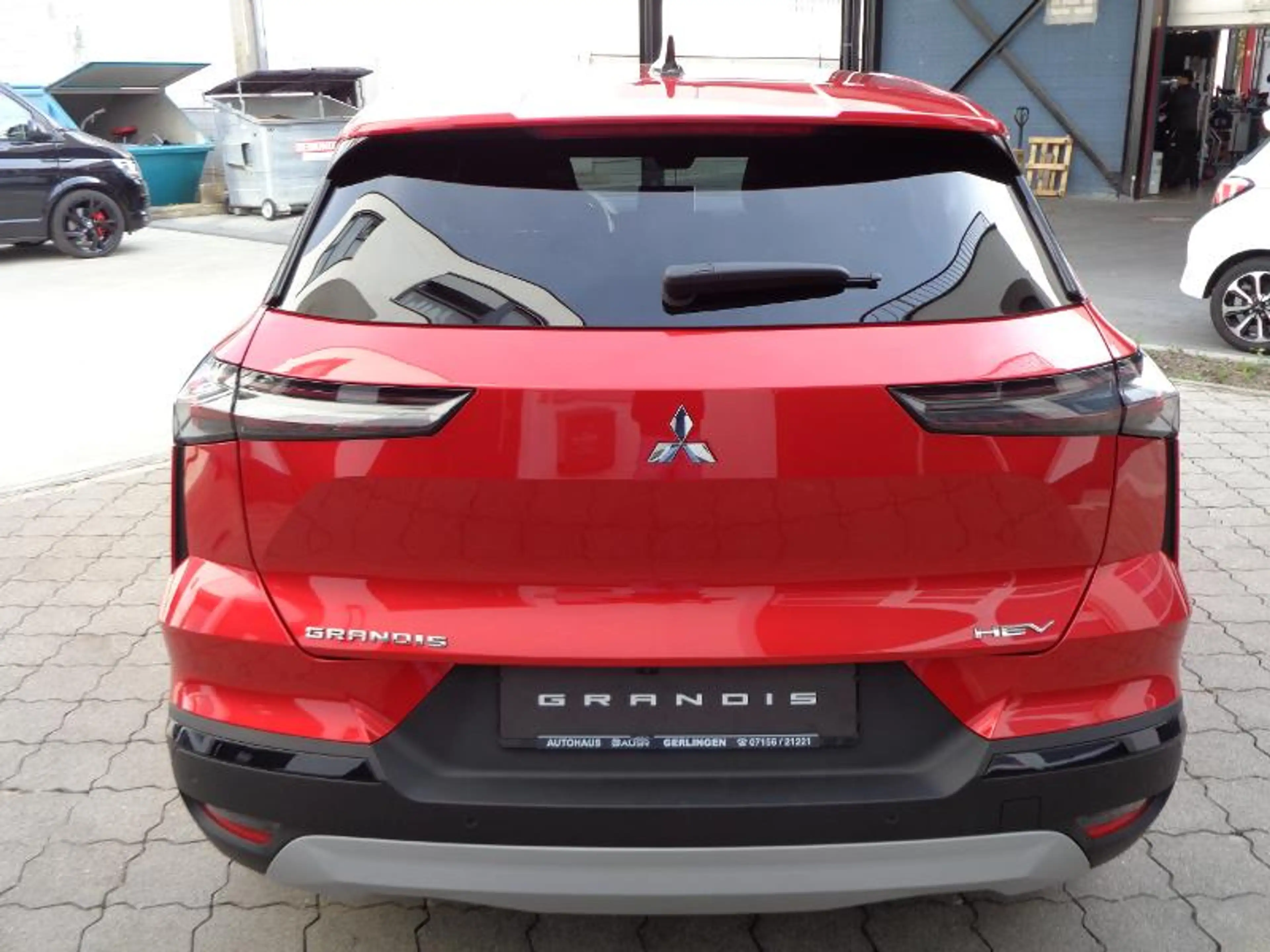 Mitsubishi Grandis Intro Edition 1.8 Hybrid — photo 5