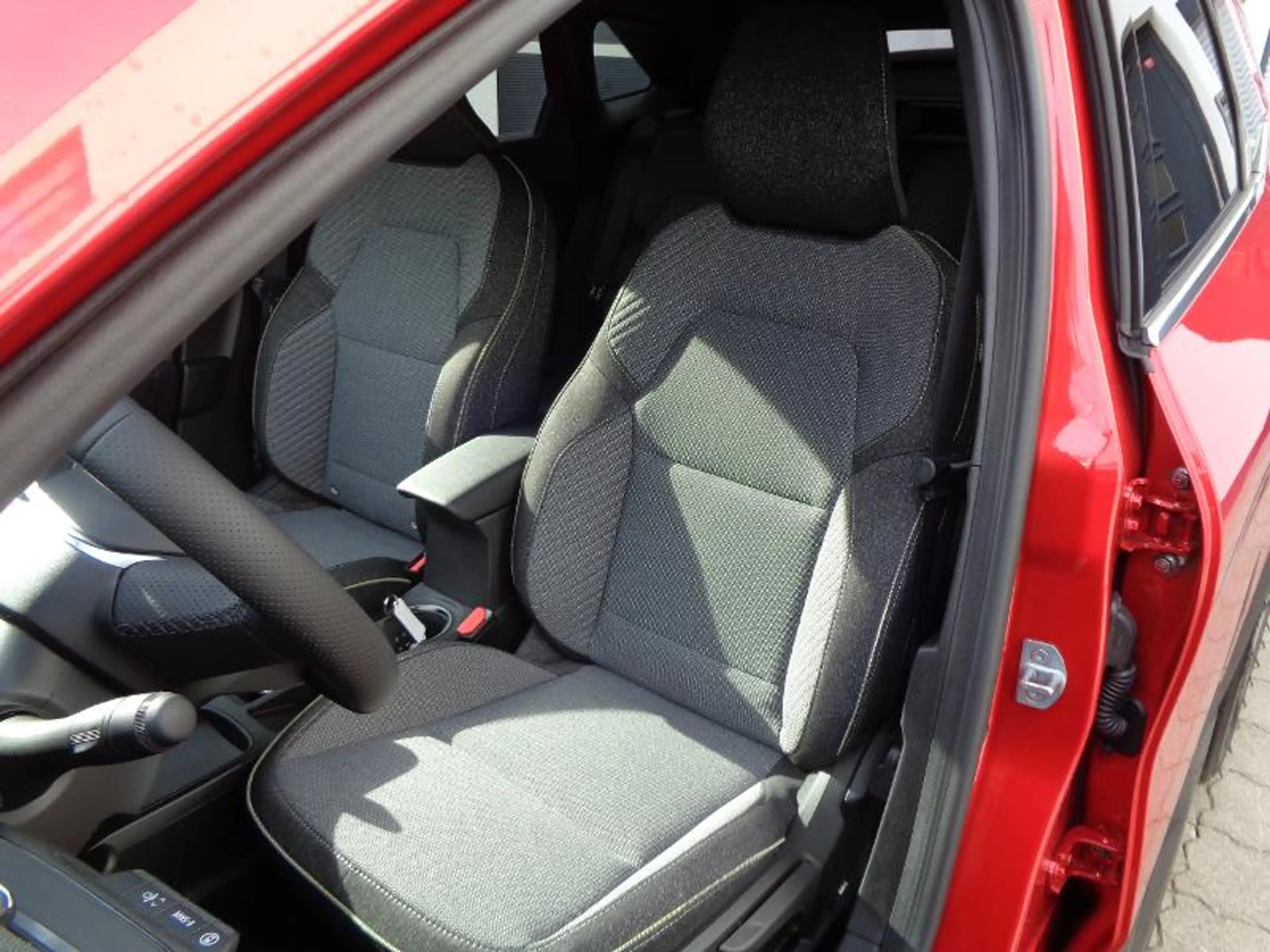 Mitsubishi Grandis Intro Edition 1.8 Hybrid — photo 9