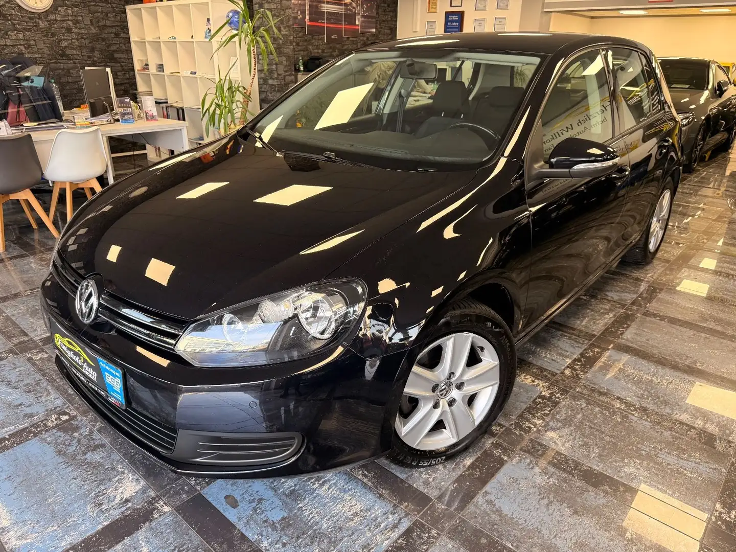 Volkswagen Golf VI Comfortline/Klimaautomatik/PDC/ Noir - 2