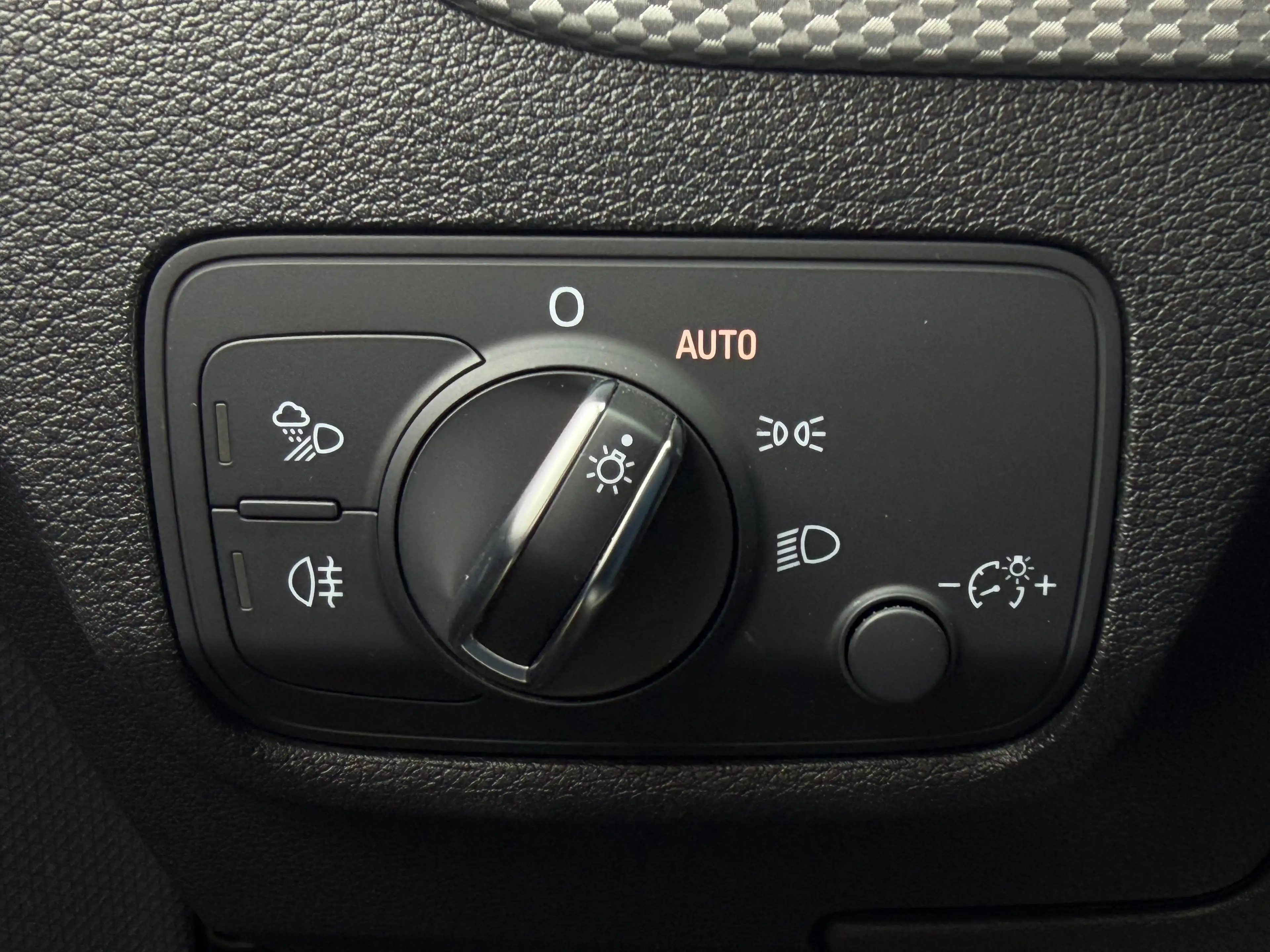 Audi Q2 30TFSI * S line * Garantie — photo 11