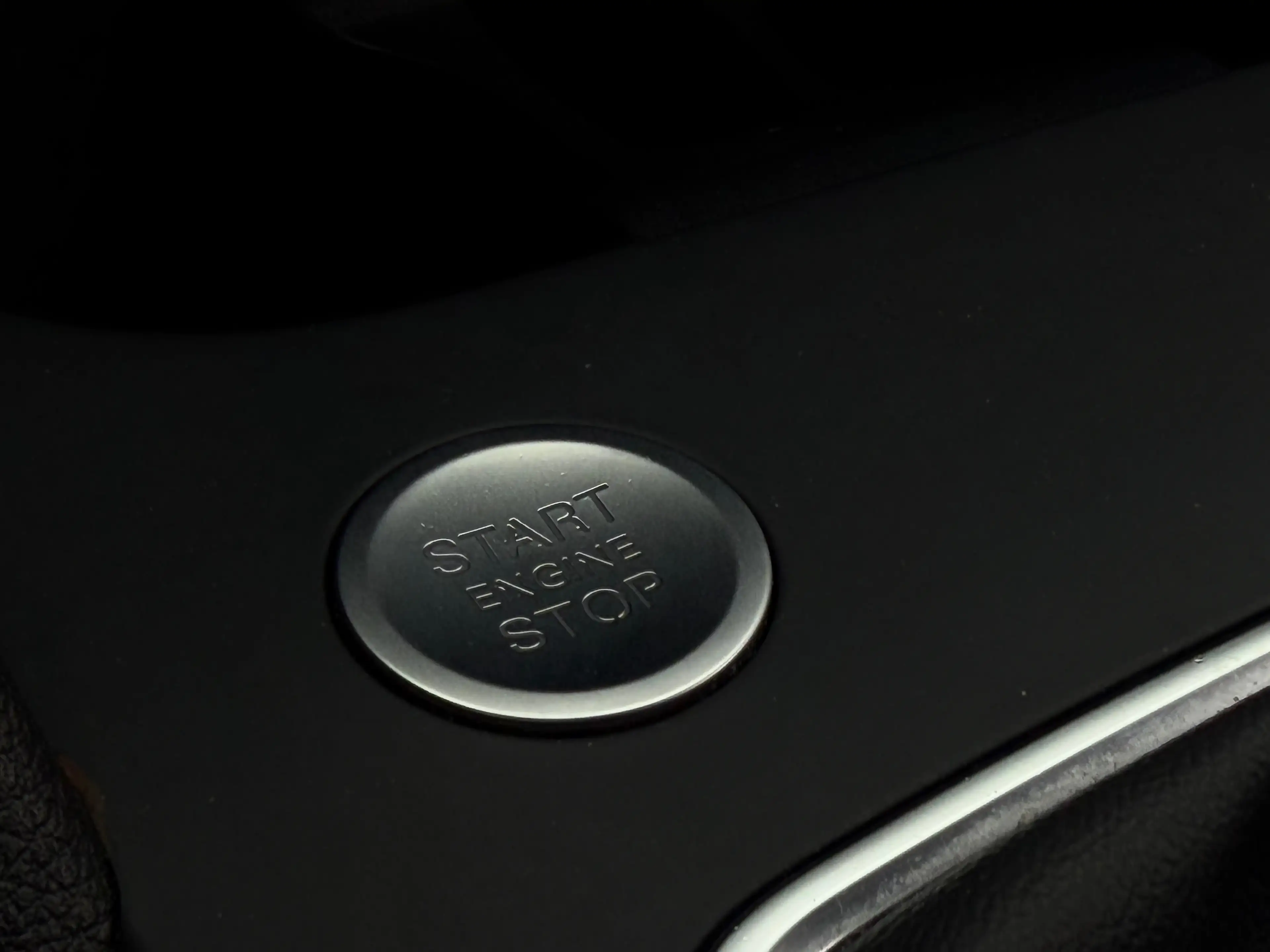 Audi Q2 30TFSI * S line * Garantie — photo 13