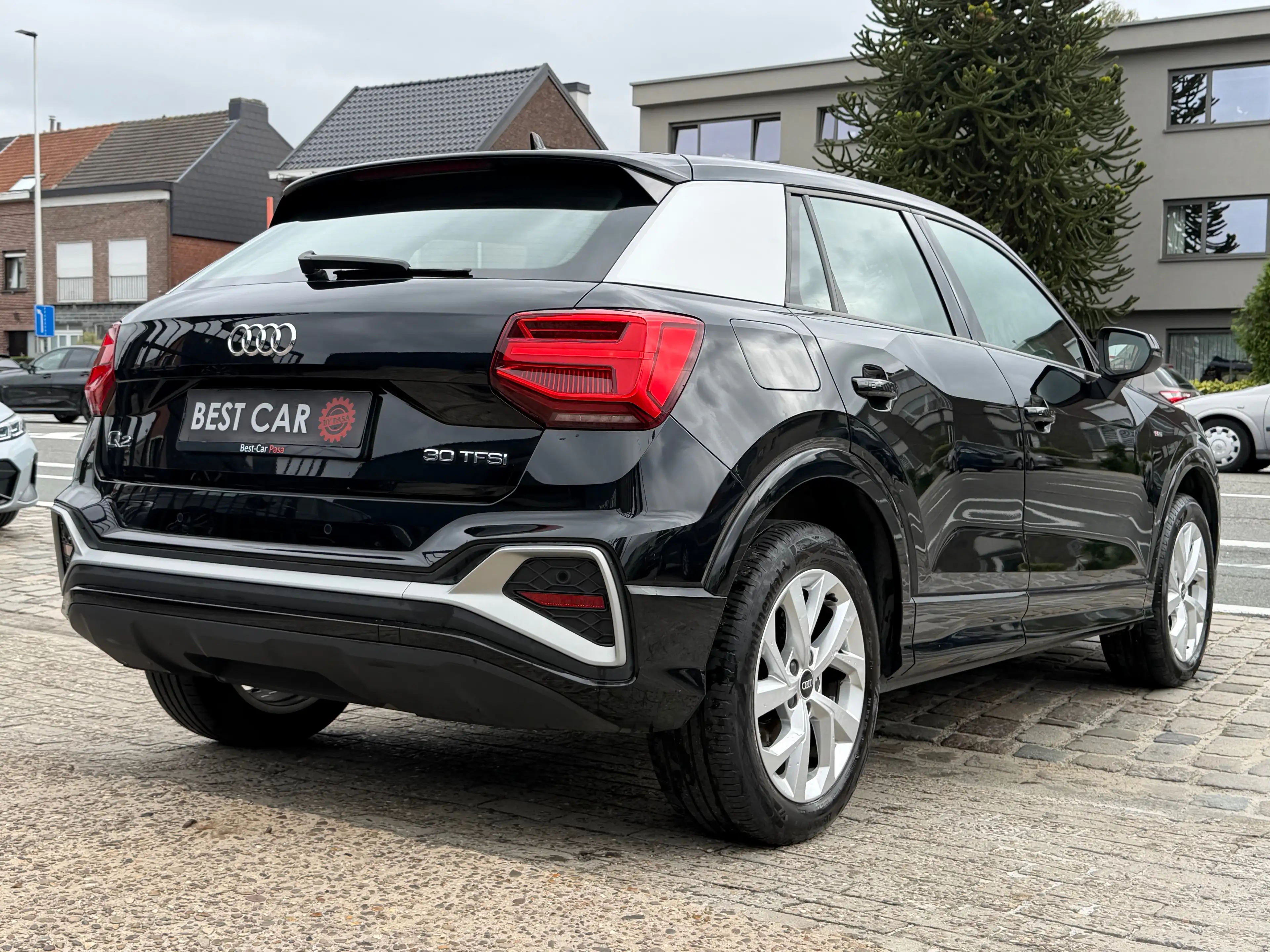 Audi Q2 30TFSI * S line * Garantie — photo 3