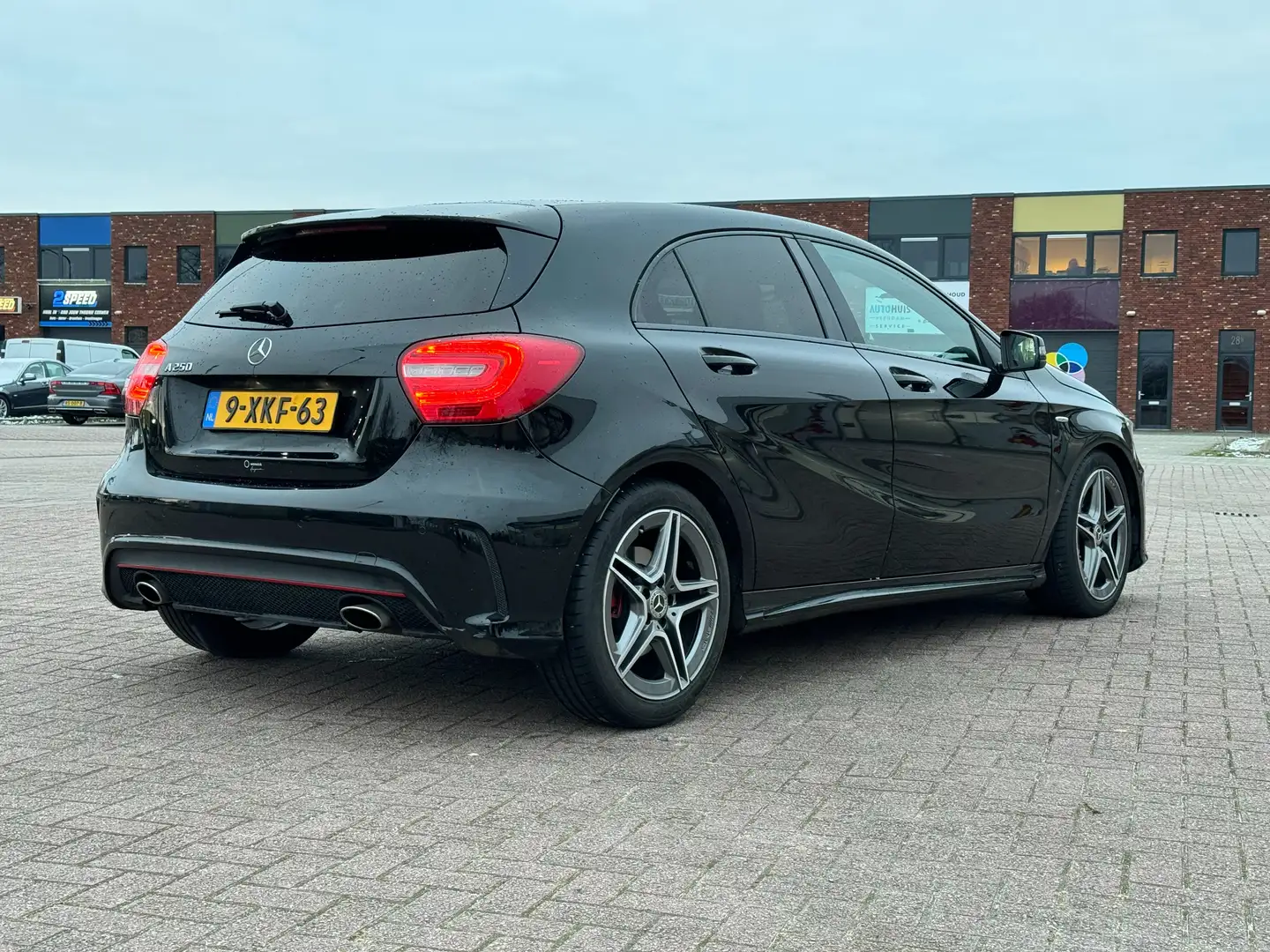 Mercedes-Benz A 250 250 Sport Ambition Schwarz - 2