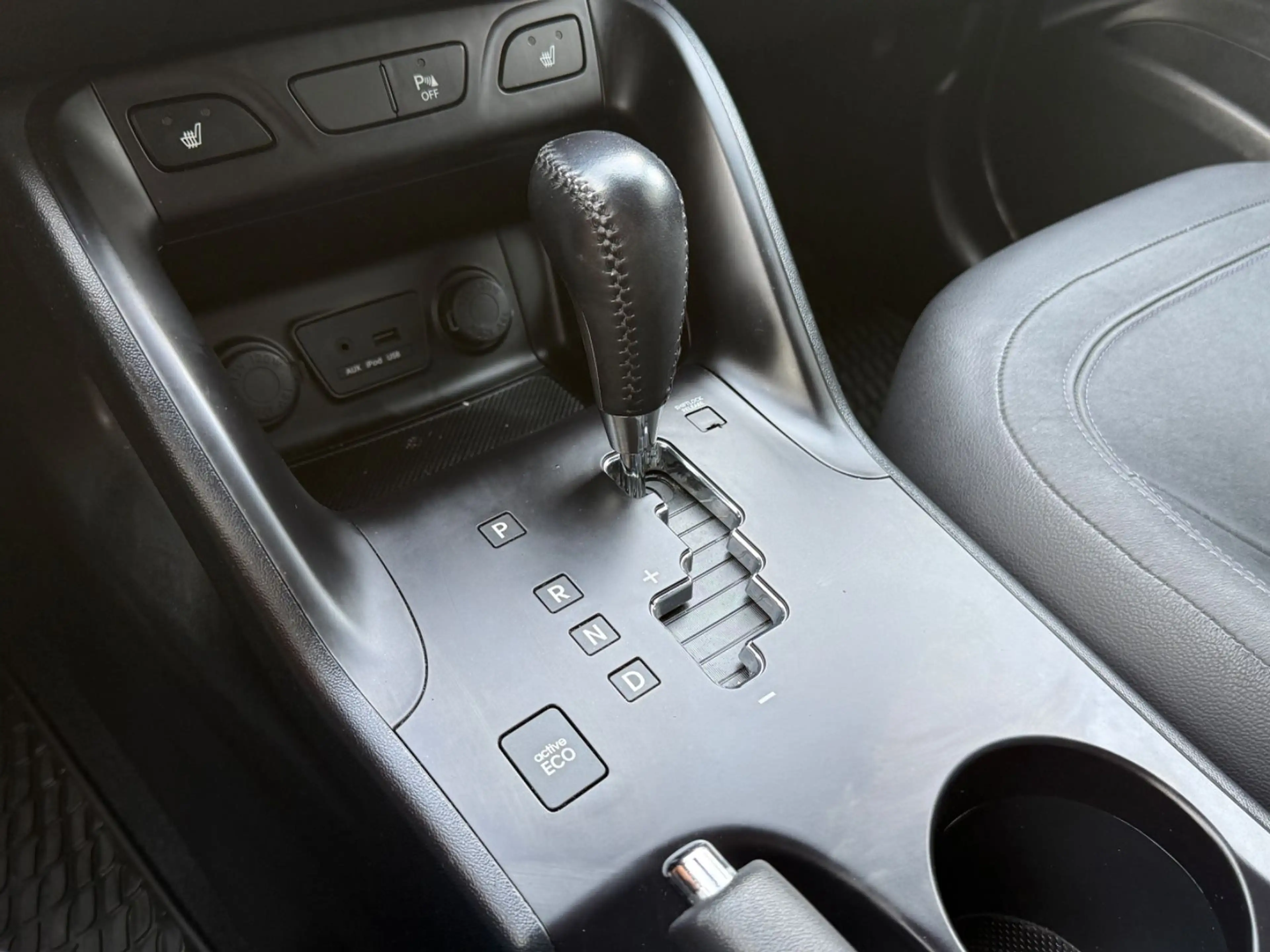 Hyundai iX35 Style AWD Automatik/Sitzheizung/PDC/Leder — photo 10