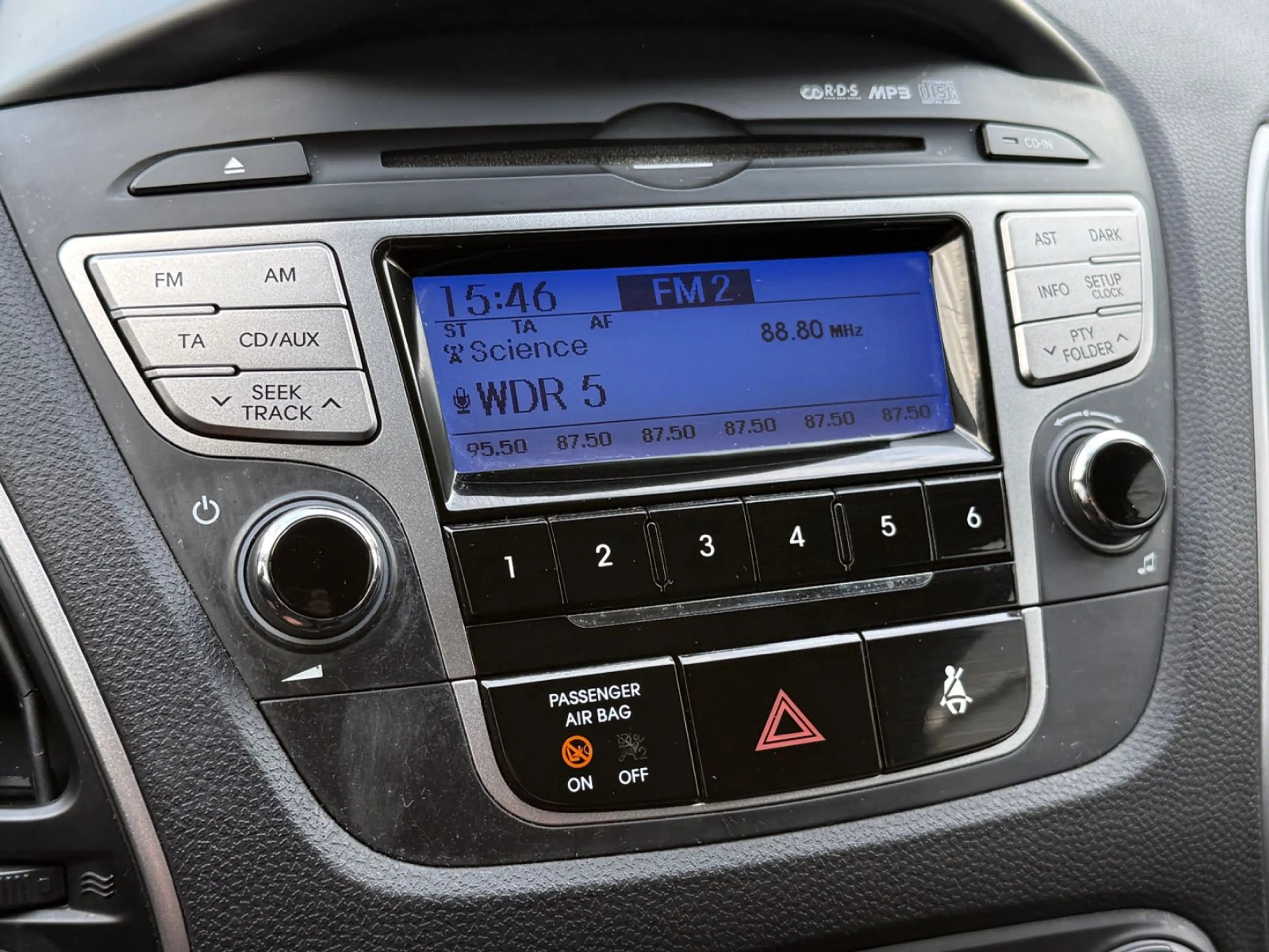 Hyundai iX35 Style AWD Automatik/Sitzheizung/PDC/Leder — photo 13