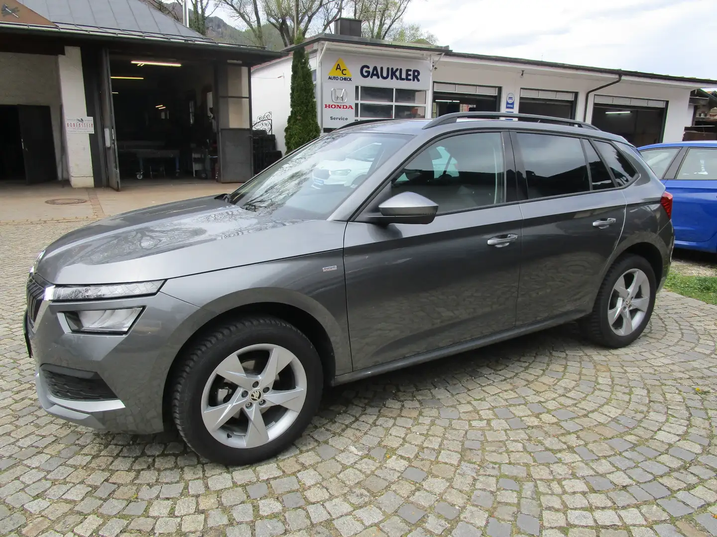 Skoda Kamiq Tour Grau - 2