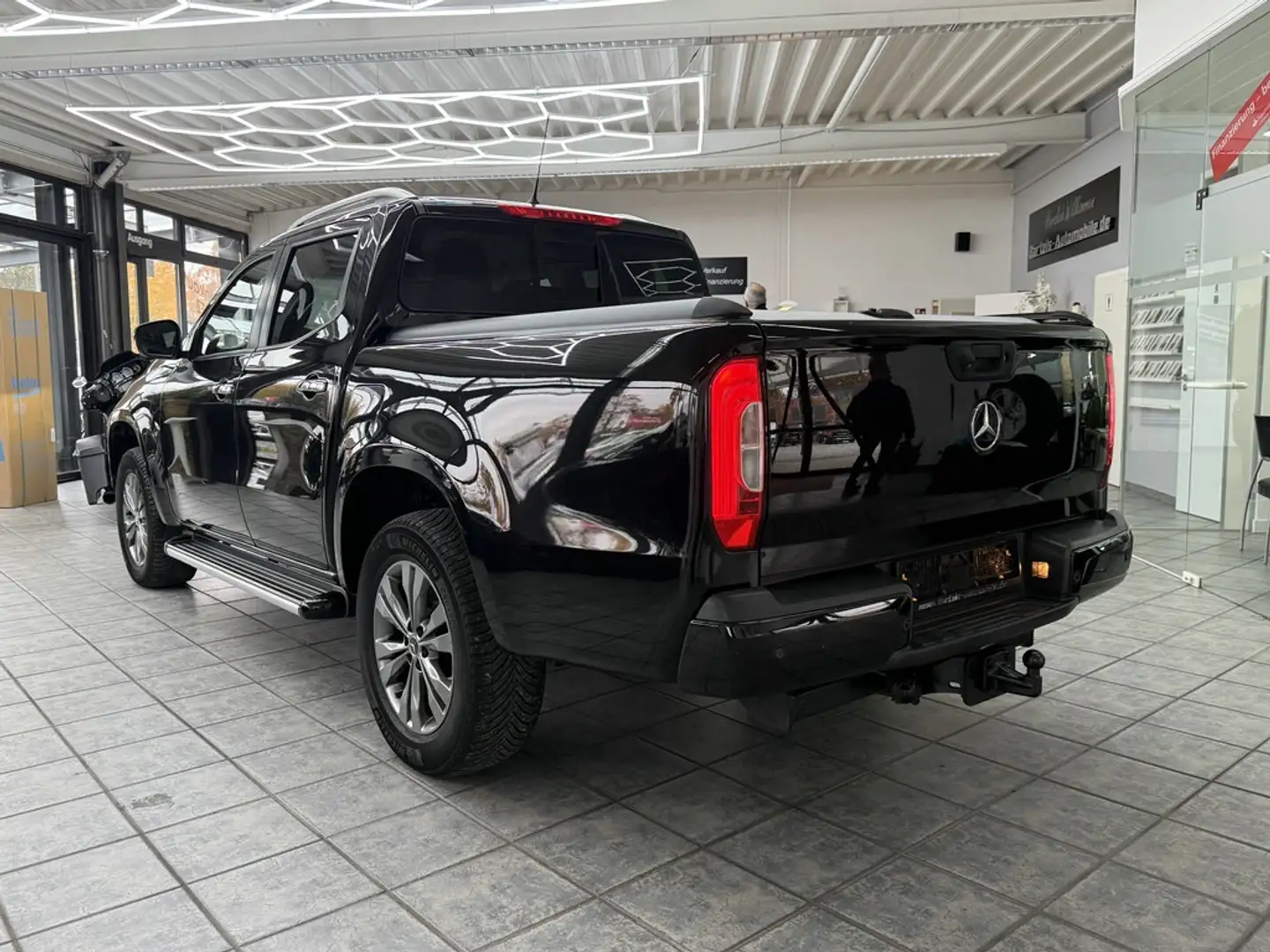 Mercedes-Benz X 250 d 4Matic Doka Edition Progressive, LED, 7G Schwarz - 2