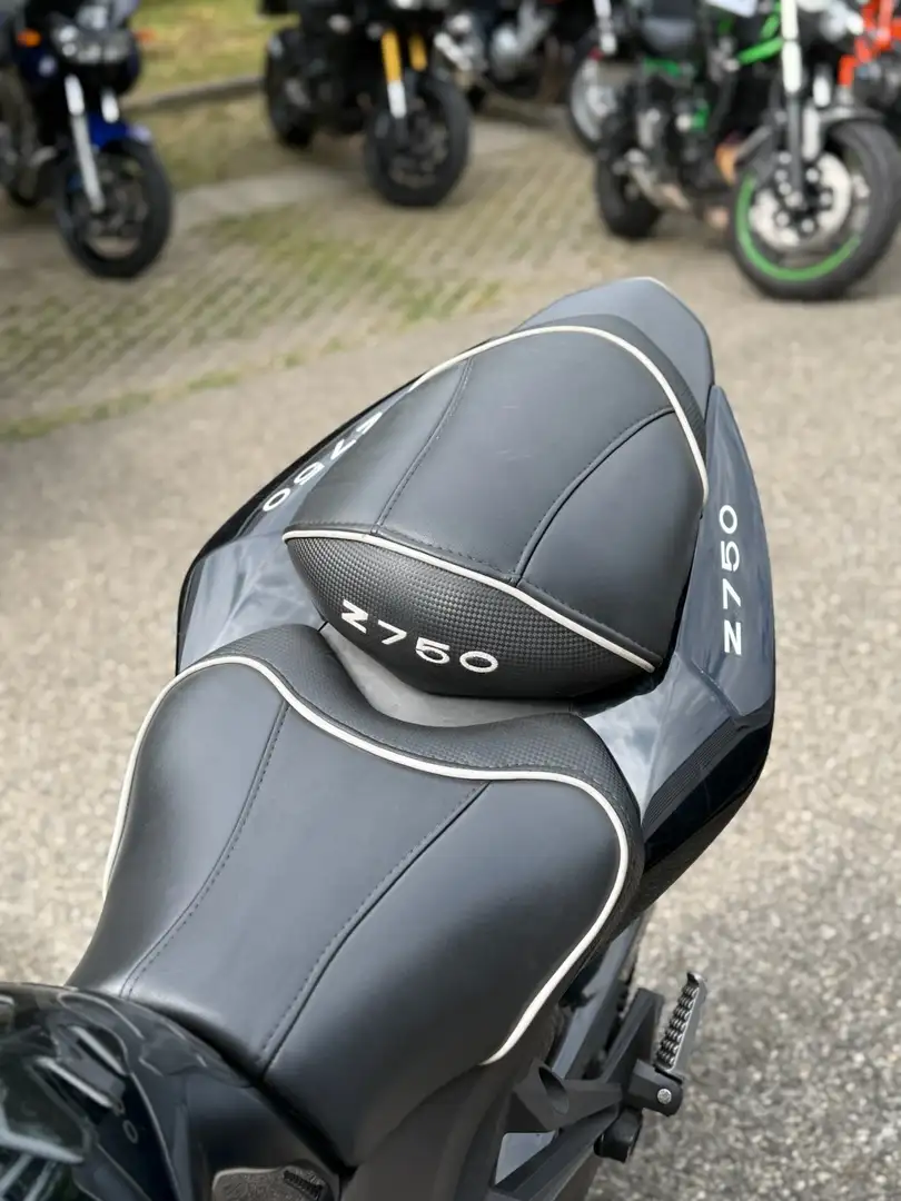 Kawasaki Z 750 Noir - 2