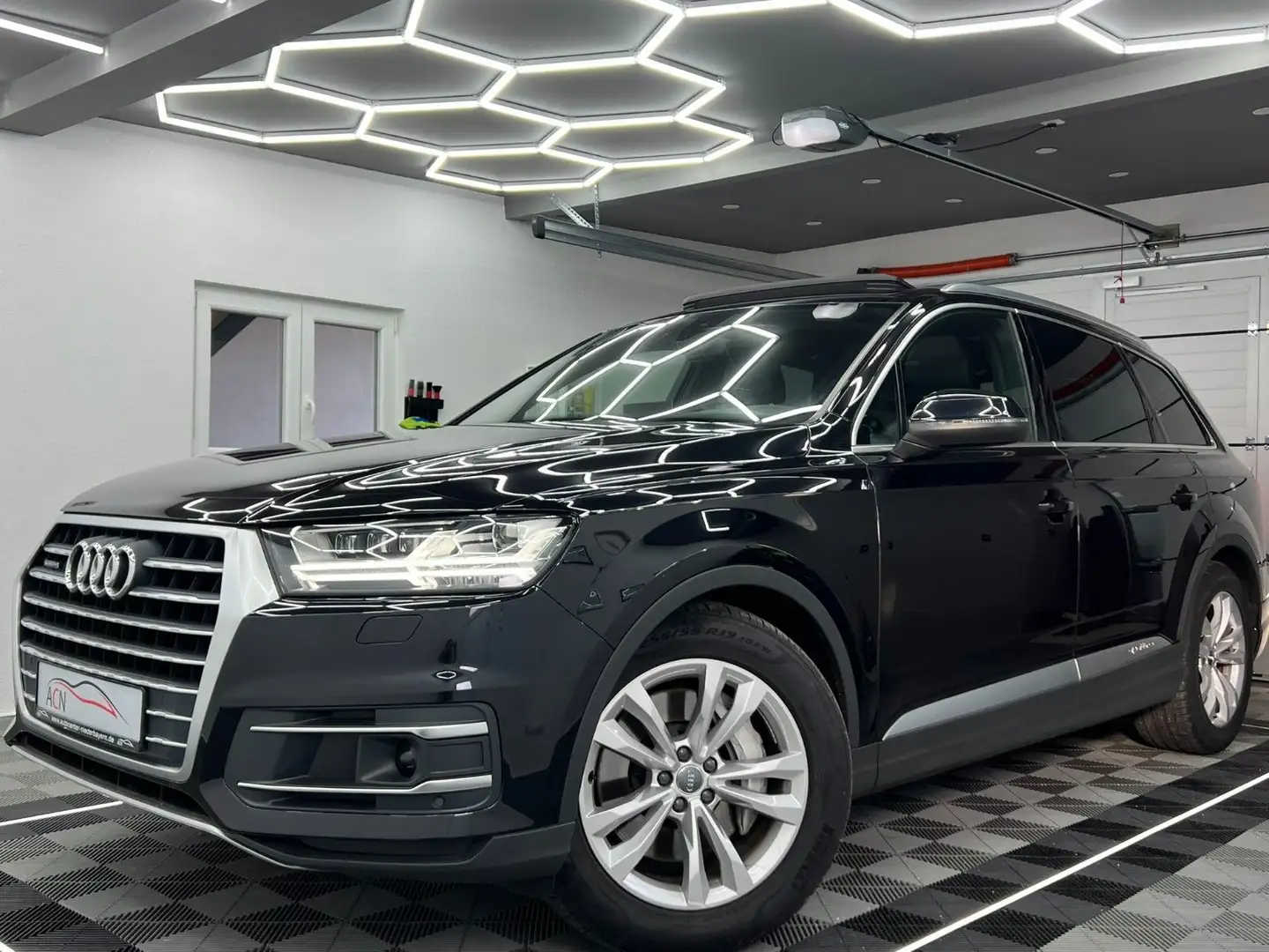 Audi Q7 3.0 TDI Quattro/ACC/MATRIX/PANO/VRTL/7-SITZER Schwarz - 1
